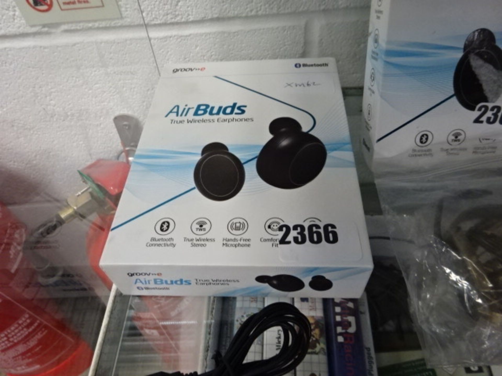 Groove Airbuds bluetooth earpieces in box