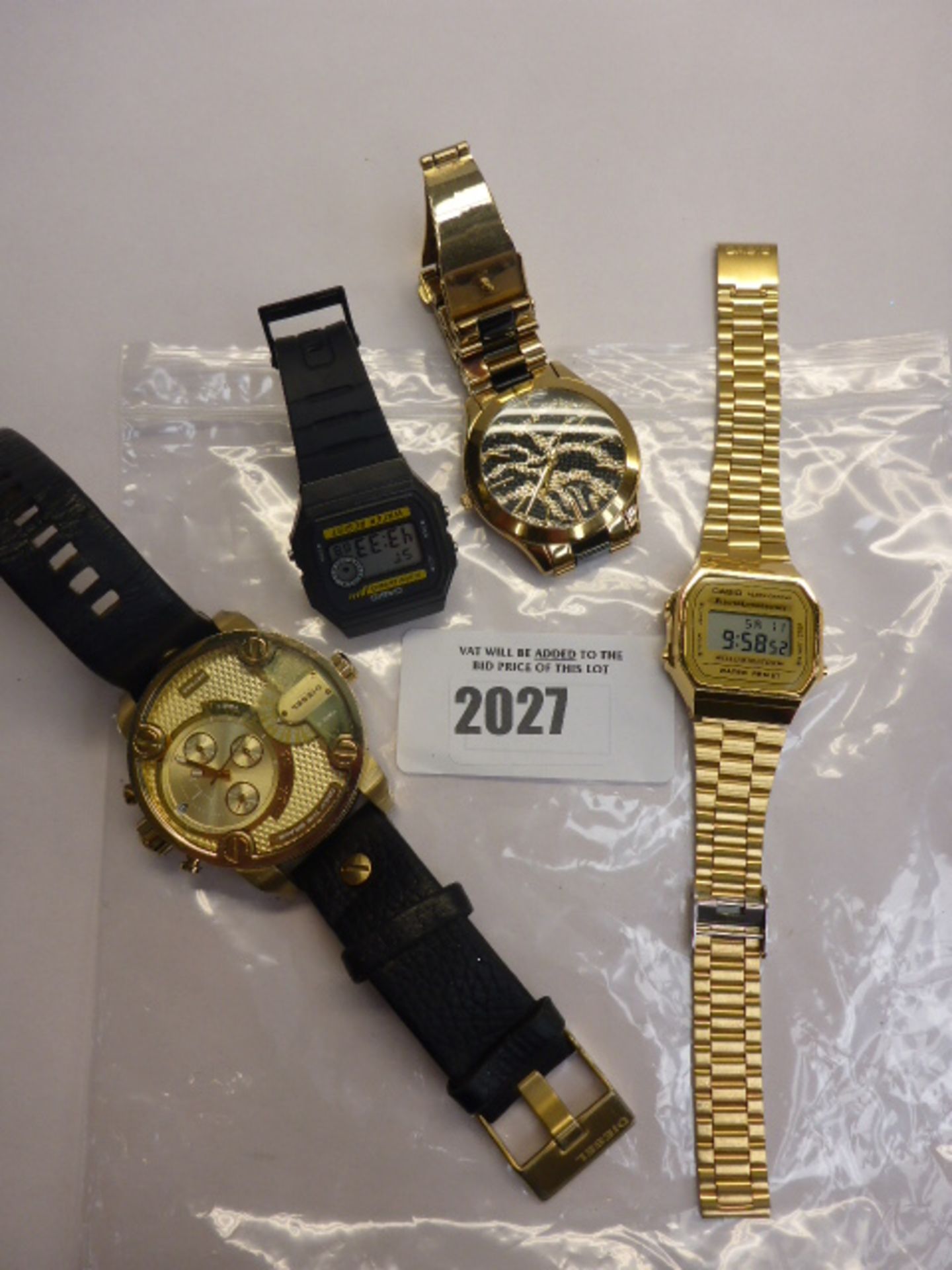 4 branded wristwatches; Diesel DZ7363, Micheal Kors 3315 and 2x Casio