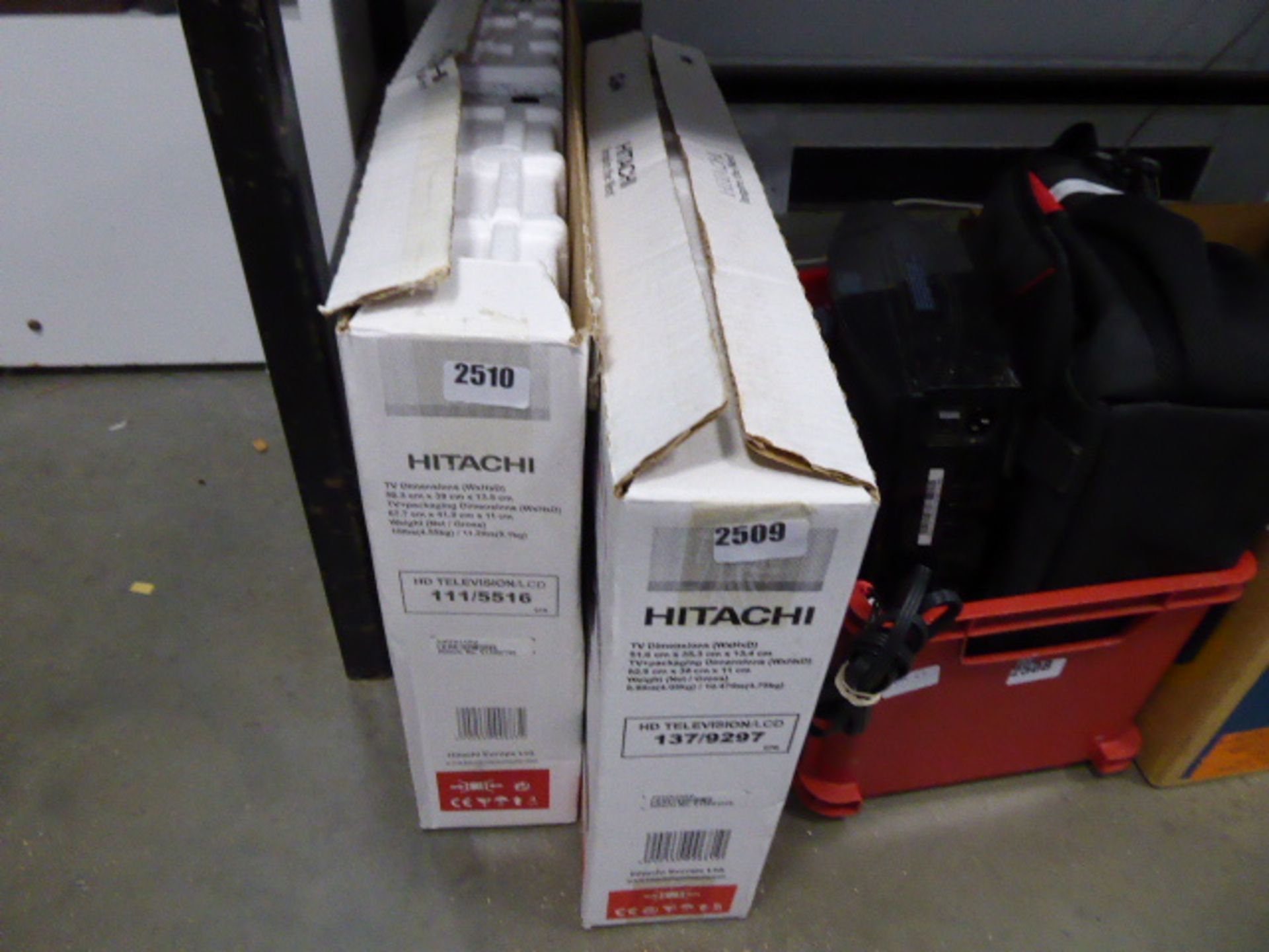 Hitachi 22'' TV set in box (af)