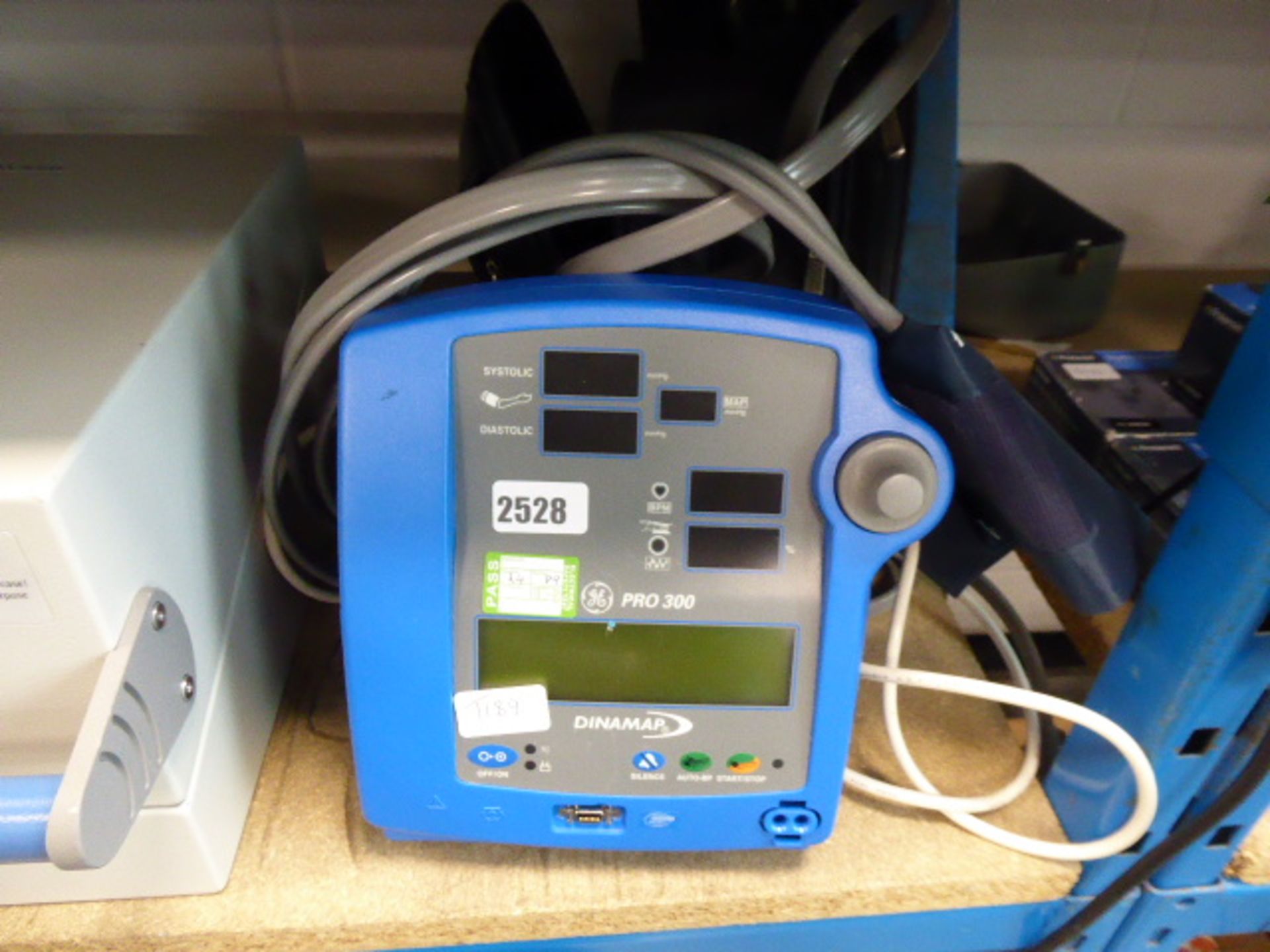 89 Dinamap Pro 300 blood pressure monitor