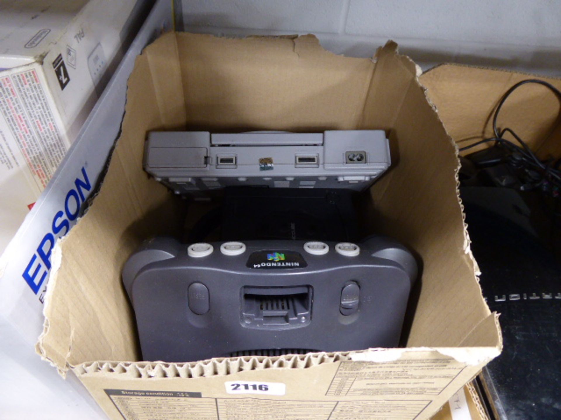 A PS1 console, Gamecube and Nintendo 64 (af)