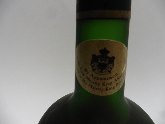 An old bottle of Gaston De Lagrange VSOP Fine Champagne Cognac 70 proof 40% 24fl oz circa 1960's - Image 3 of 3