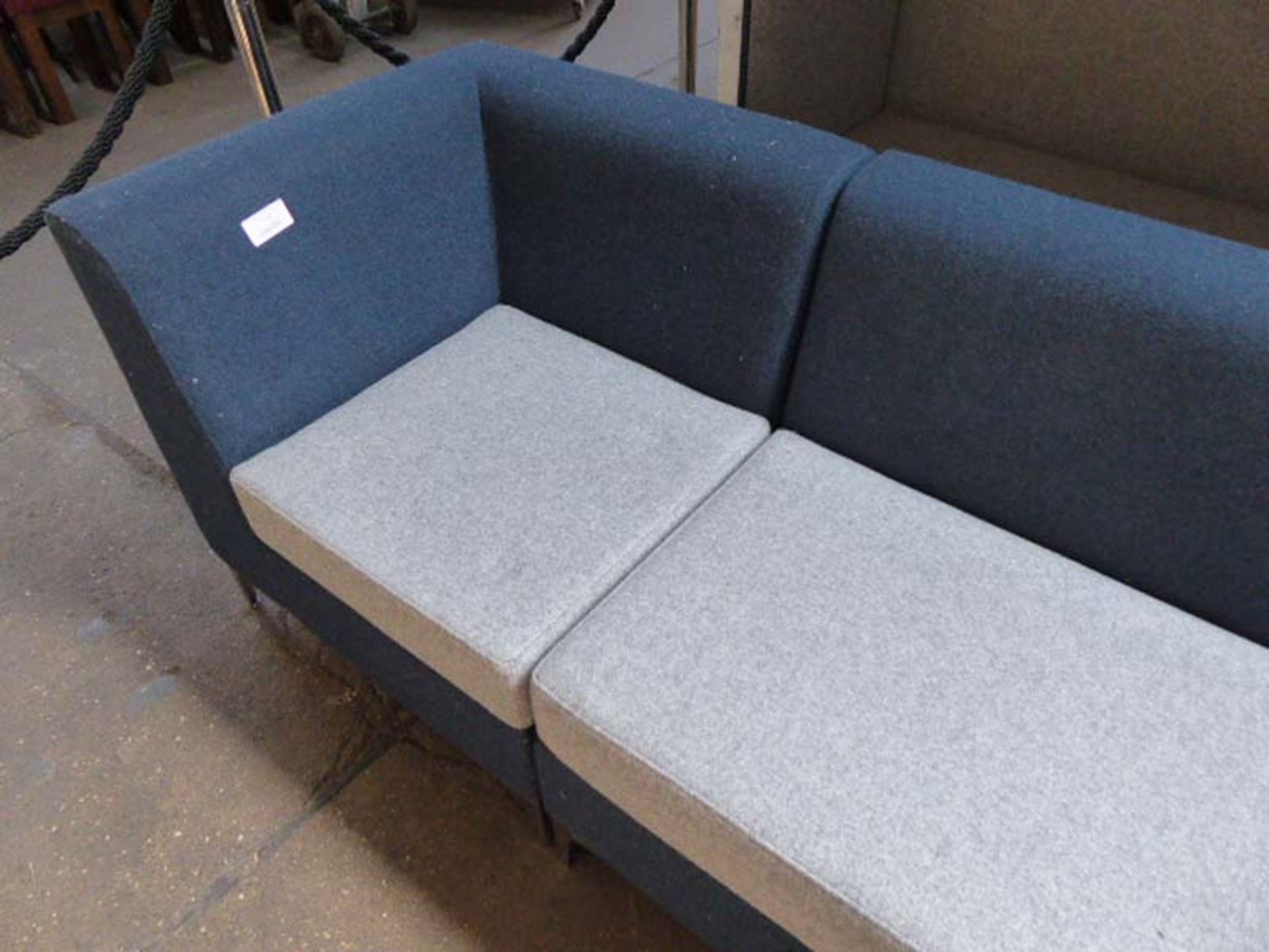 Moventi 5 piece modular blue and grey felt cloth reception suite on chrome legs 300cm long - Image 2 of 3