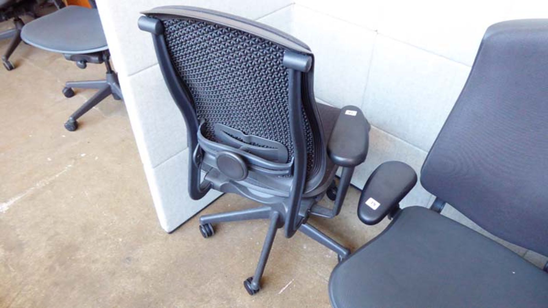 Herman Miller Celle office swivel armchair finished in charcoal cloth - Image 2 of 2