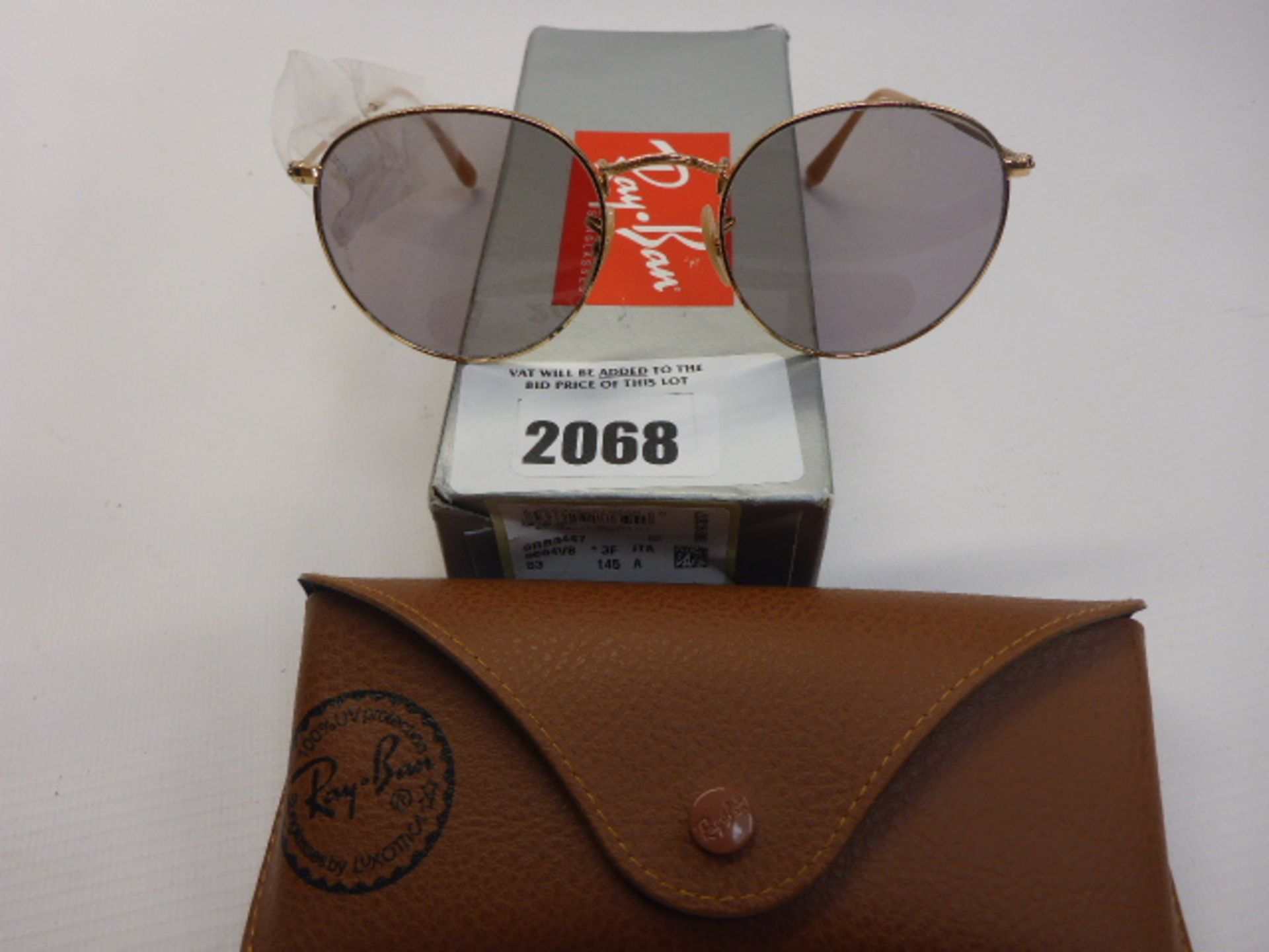 Ray-Ban sunglasses Model RB3447 with case and box.