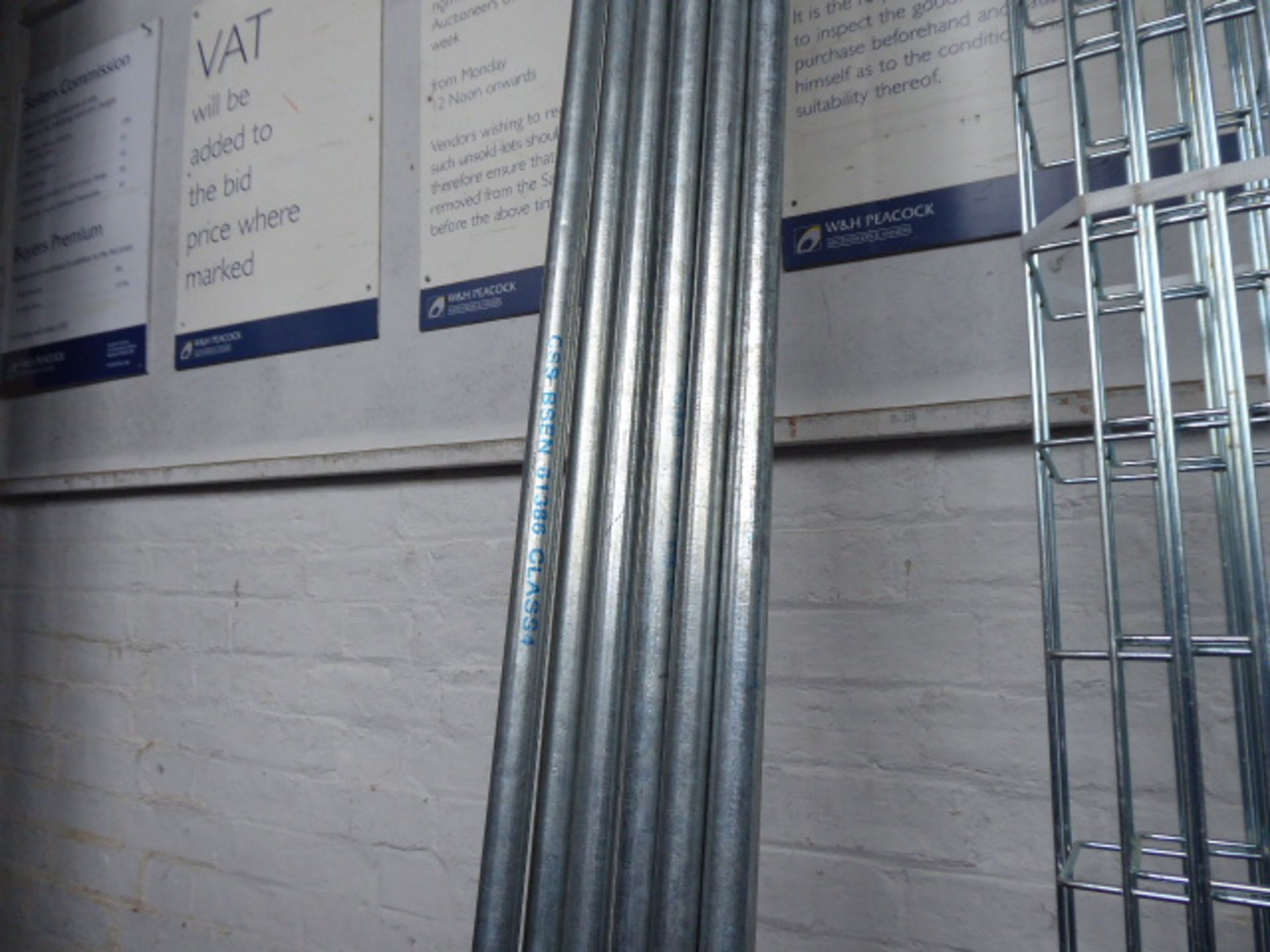 A bundle of 25mm galvanized electrical trunking and a large quantity of galvanized and brass - Image 7 of 7