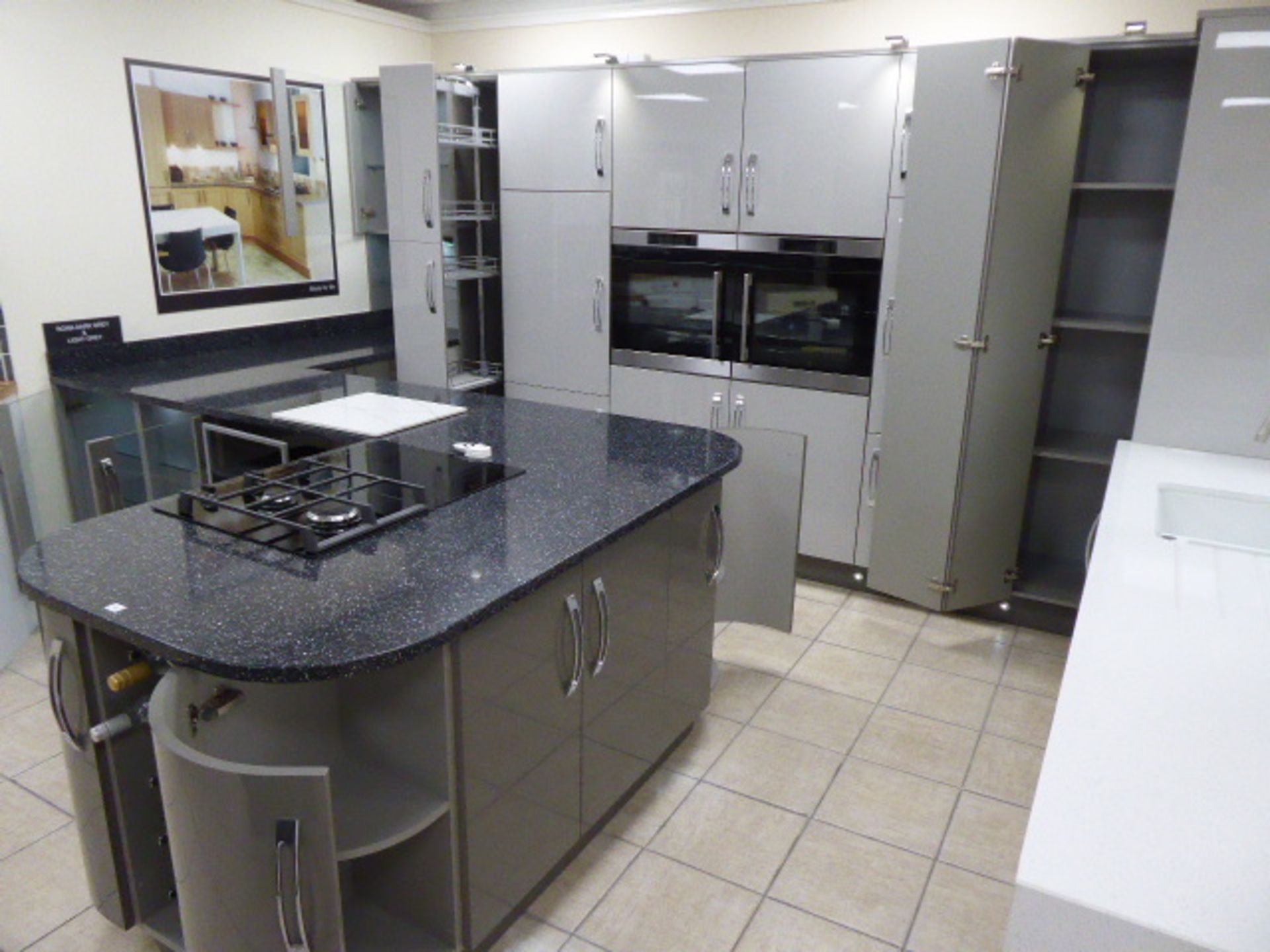 Large Roma dark grey and light grey kitchen with quartz worktops in an L-shape with a breakfast - Image 24 of 33