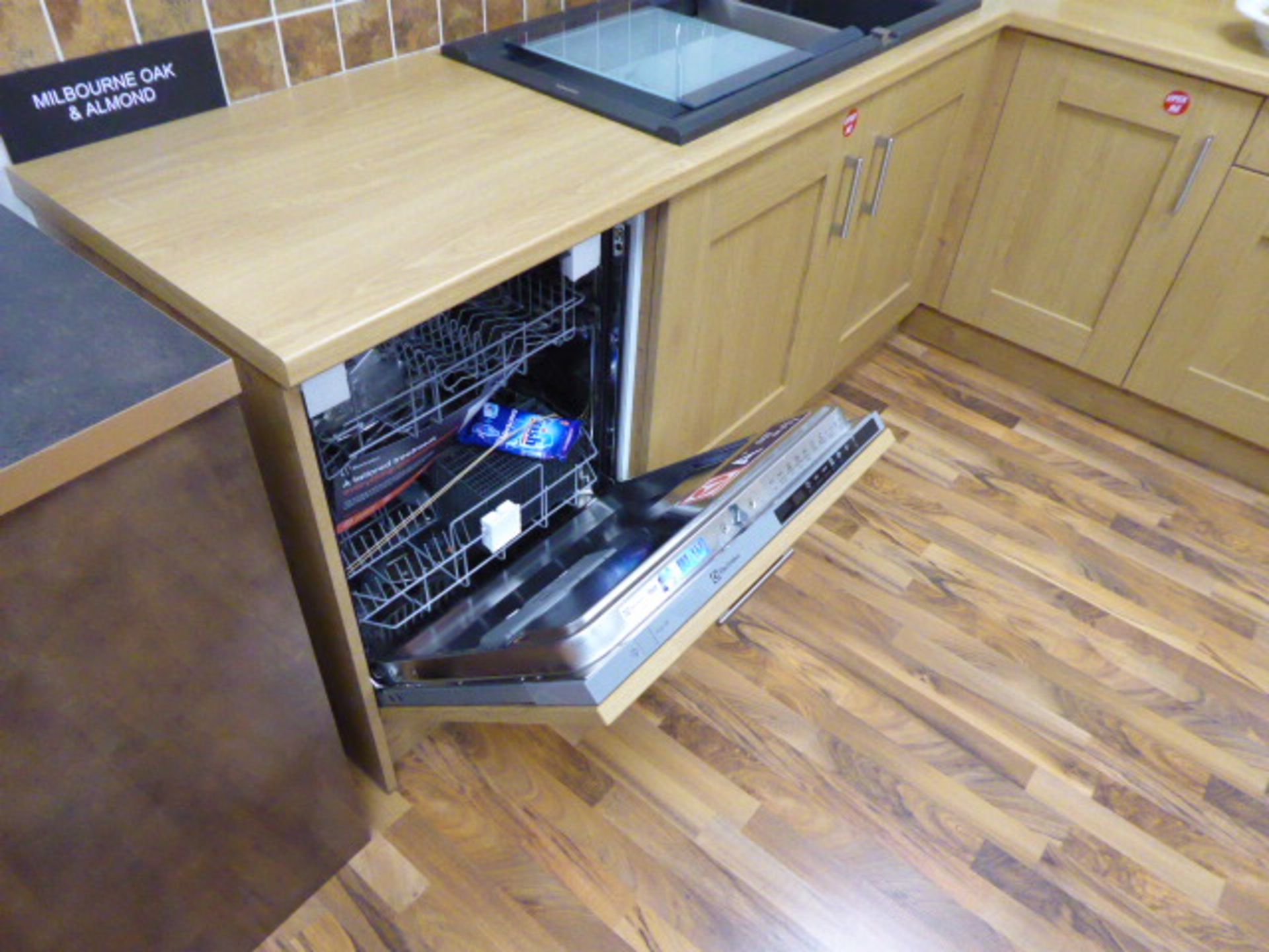 Milbourne oak and almond kitchen with oak effect laminate worktops. Max measurement is 390cm x - Image 7 of 13