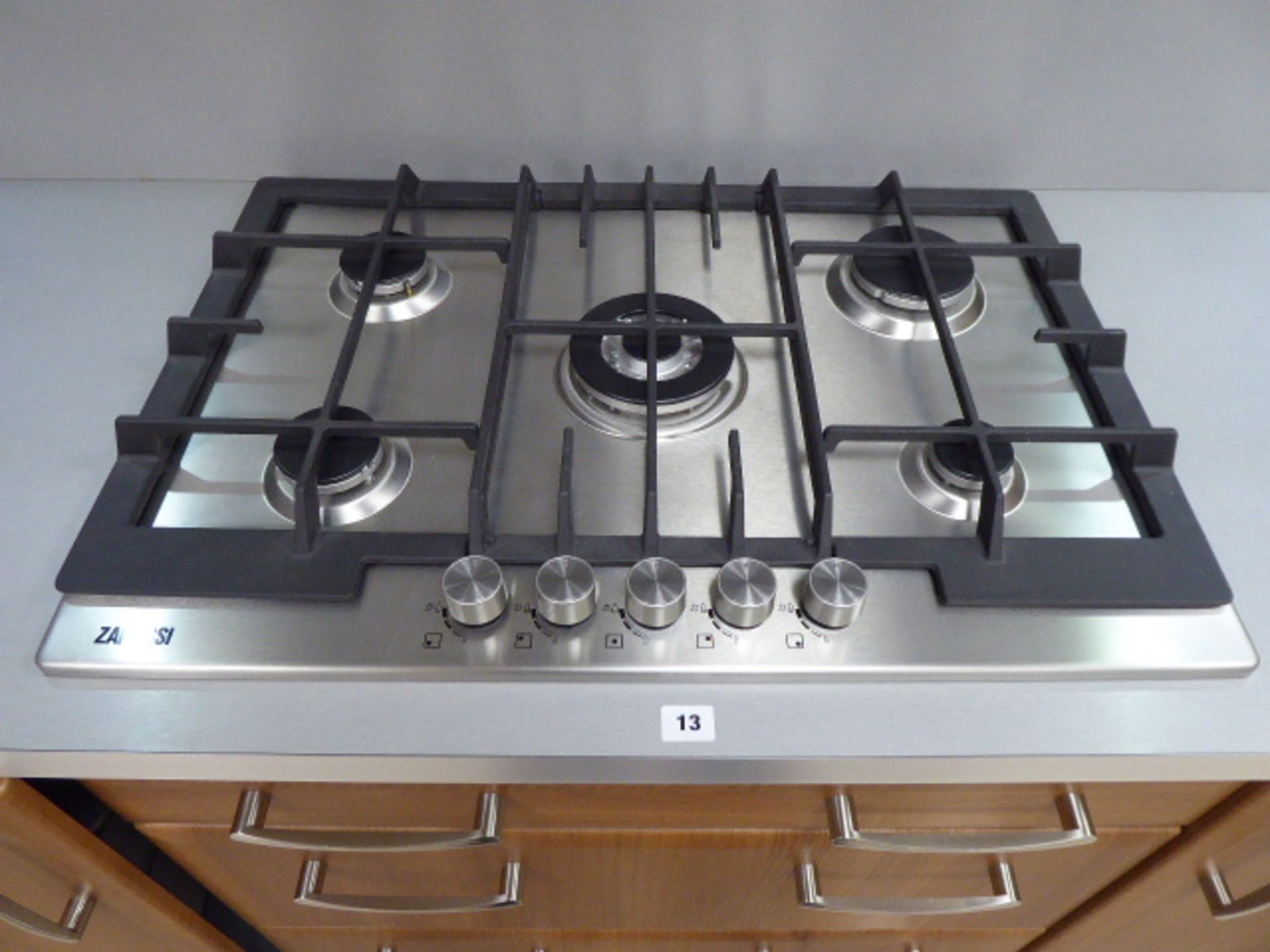 Saponetta Amati kitchen with metal appearance laminate worktops. With max measurements 220cm x 230cm - Image 11 of 20