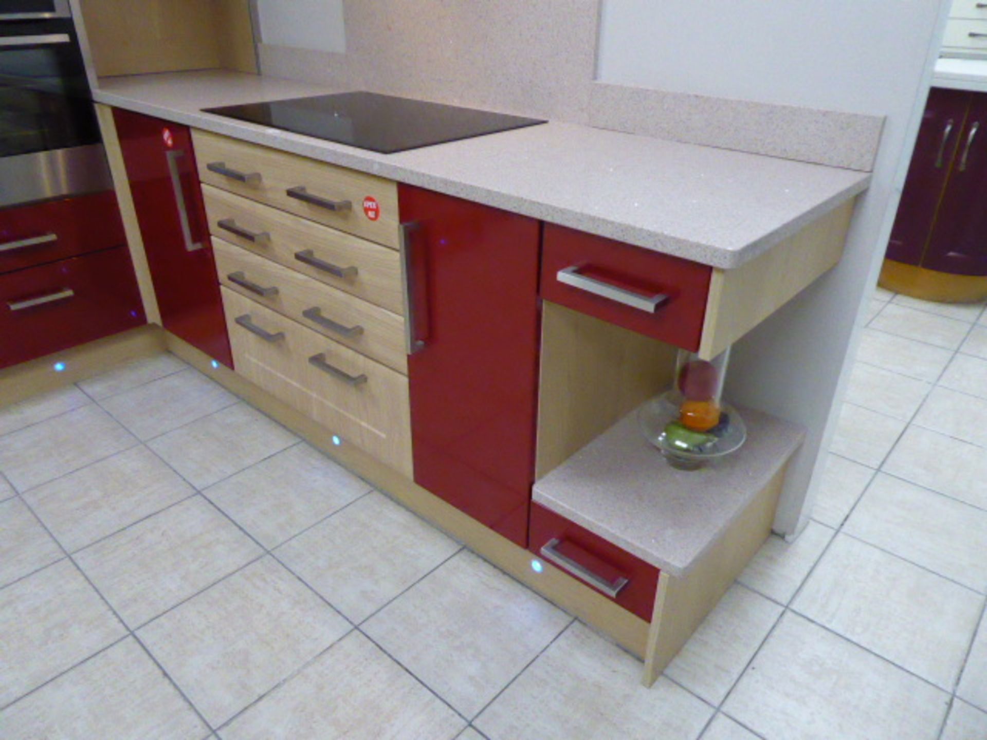 Alto gloss red China and York Shaker Corsico chestnut L-shape kitchen with quartz worktops. Max - Image 10 of 11