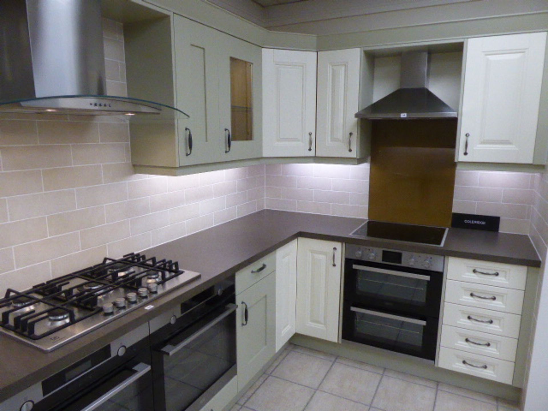 Coleridge and Milbourne sage kitchen with sand stone effect laminate worktops. Max measurement is - Image 3 of 14