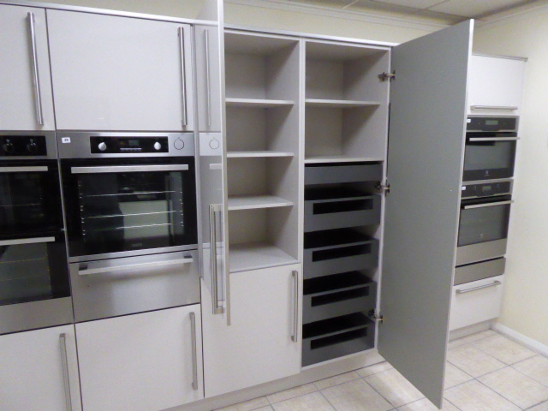 A Roma Cashmere run of kitchen wall units, 360cm ( appliances not included ) (Located at the Lincoln - Image 2 of 2