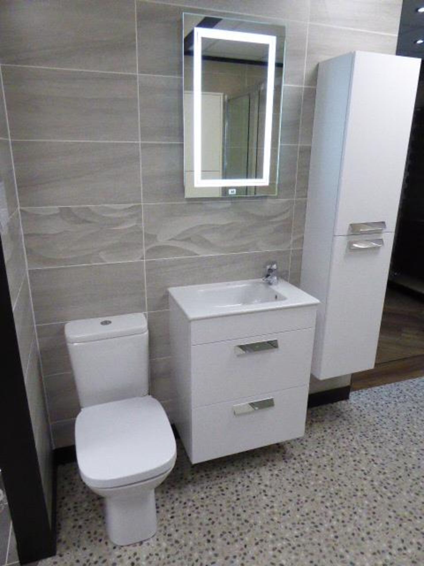 Roca Debba wash closet suite including: compact basin and 2-drawer unit; Monodin basin mixer; toilet - Image 3 of 5
