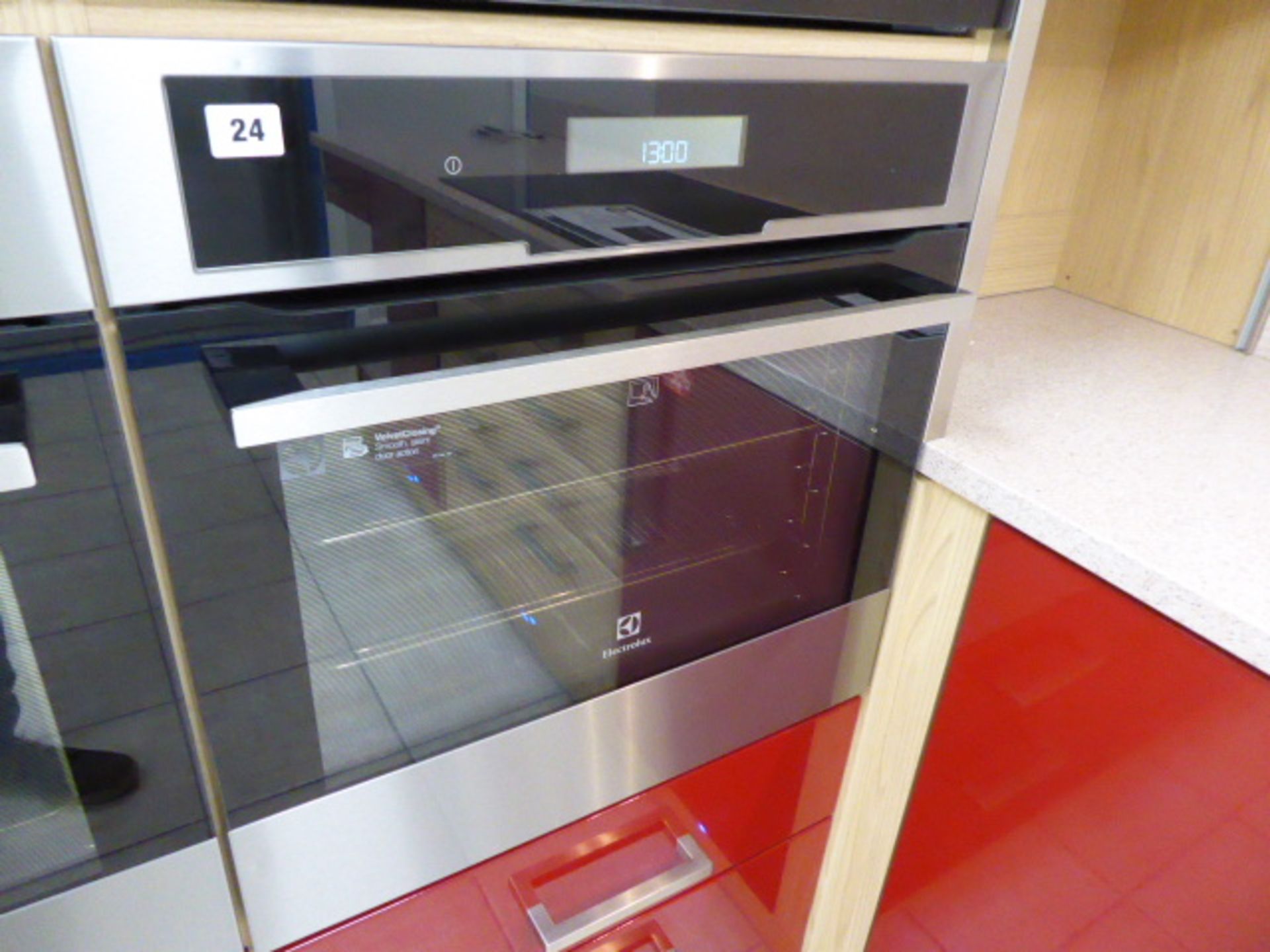 Electrolux EOC5851AAX pyrolytic oven (demonstrator) (Located at the Lincoln saleroom)