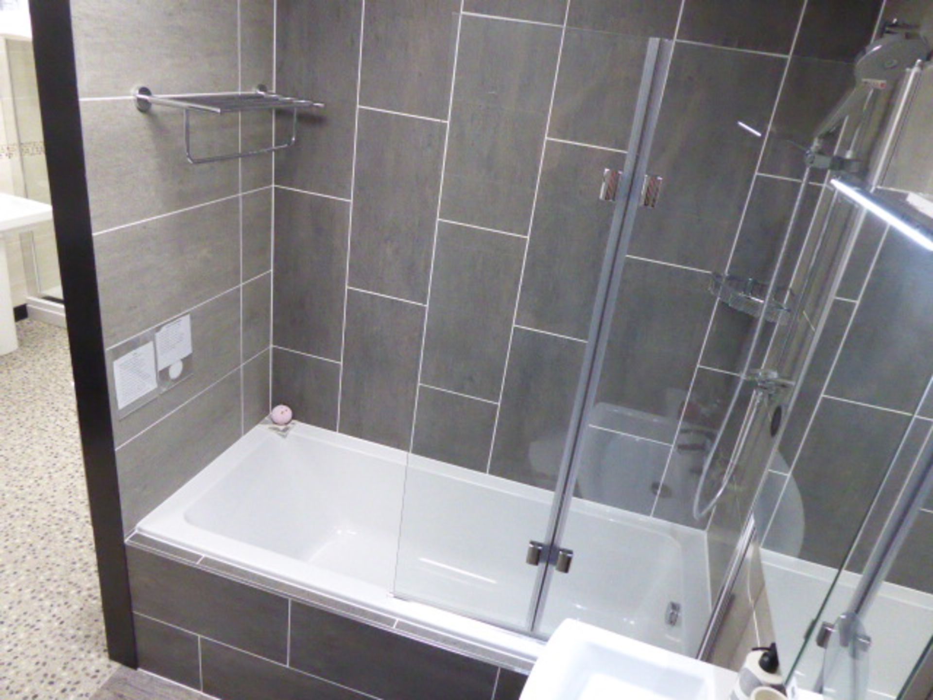 Roca Hall bathroom suite including: The Gap plain bath, 170cm; Roman embrace dual folding bath - Image 2 of 6