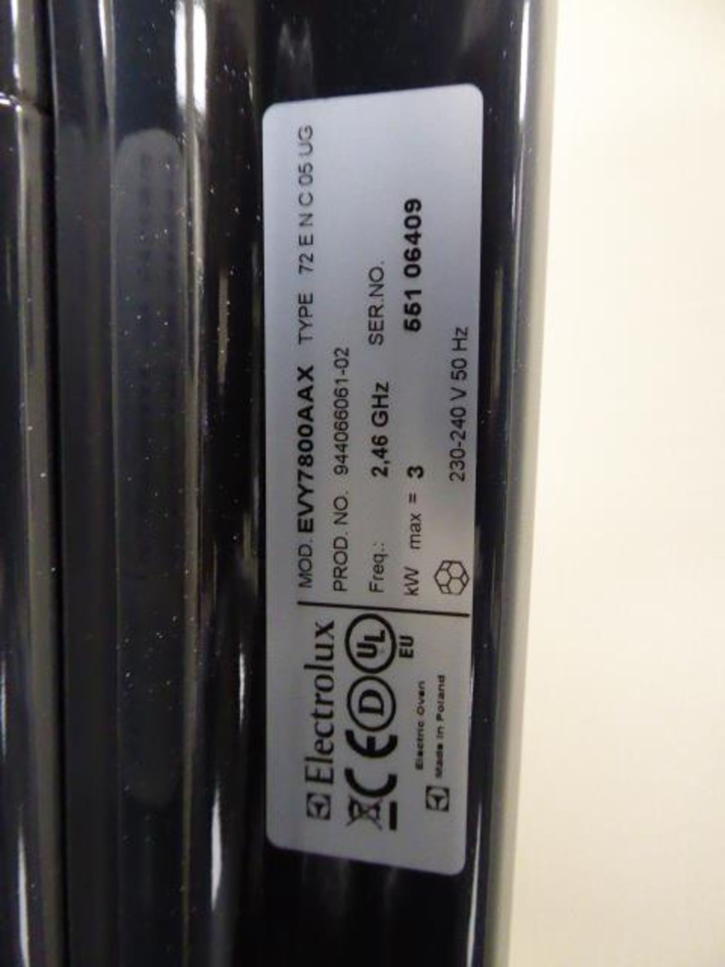 Electrolux EVY7800AX combination microwave with drop down door (Located at the Lincoln saleroom) - Image 3 of 4