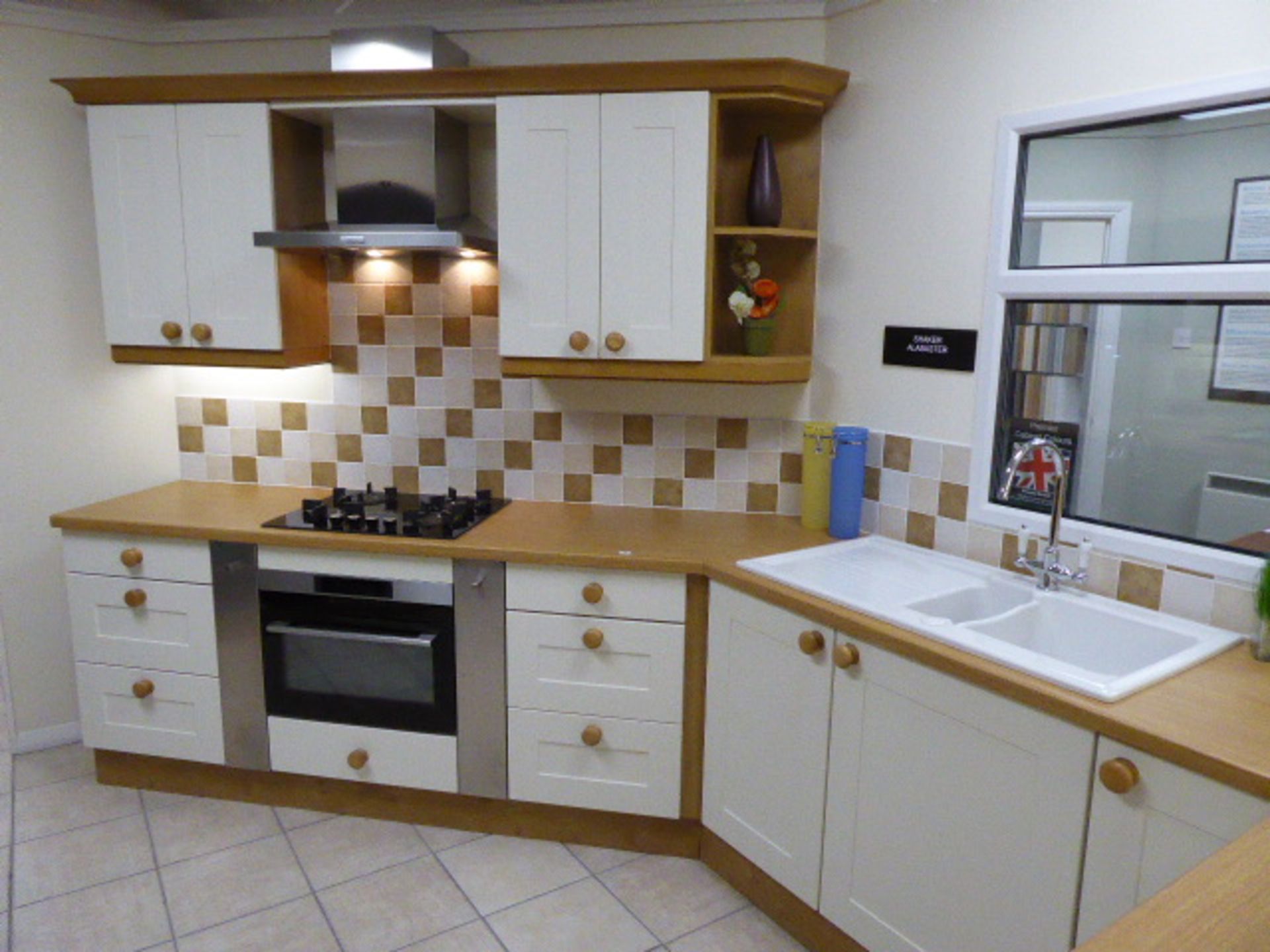 Shaker alabaster kitchen with oak wood laminate worktops. Max measurement is 380cm x 210cm. With - Image 2 of 10