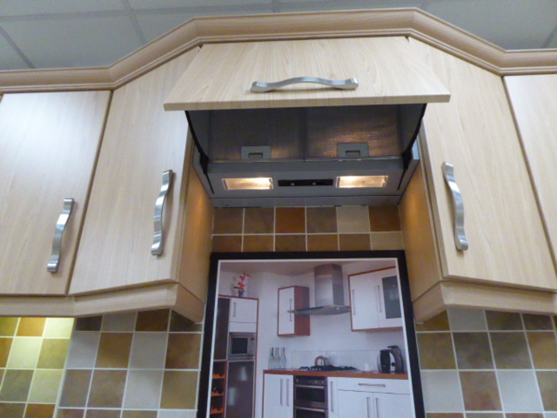 Alto Corsico chestnut L-shaped kitchen with stone effect laminate worktops. Max measurement is 345cm - Image 10 of 15