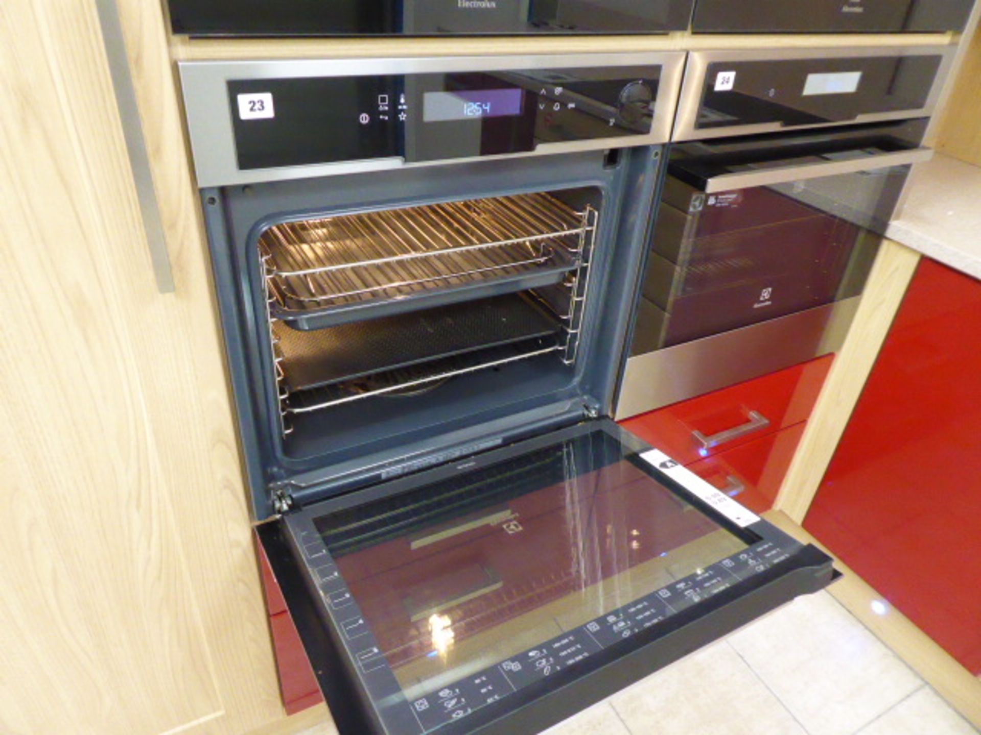 Electrolux EOB8851AAX combi-steam oven (demonstrator) (Located at the Lincoln saleroom) - Image 2 of 5