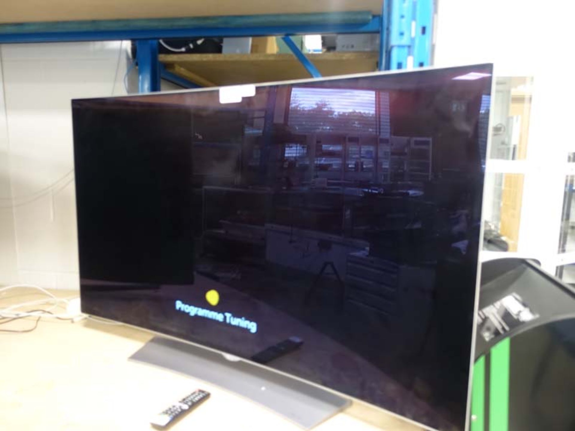 (R23) LG curvescreen 55'' OLED TV model 55EG920V