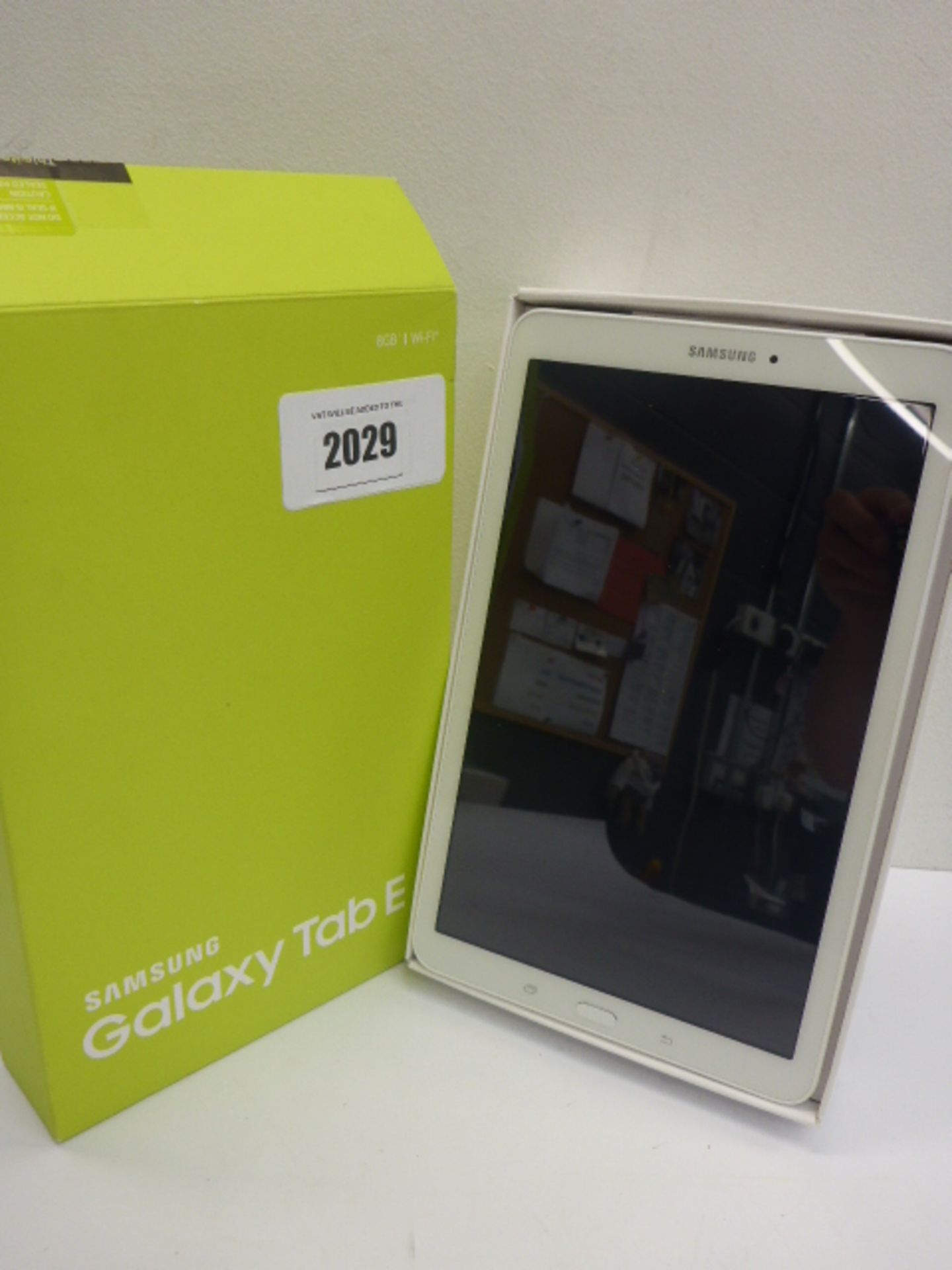 Samsung Galaxy Tab E 16GB in White
