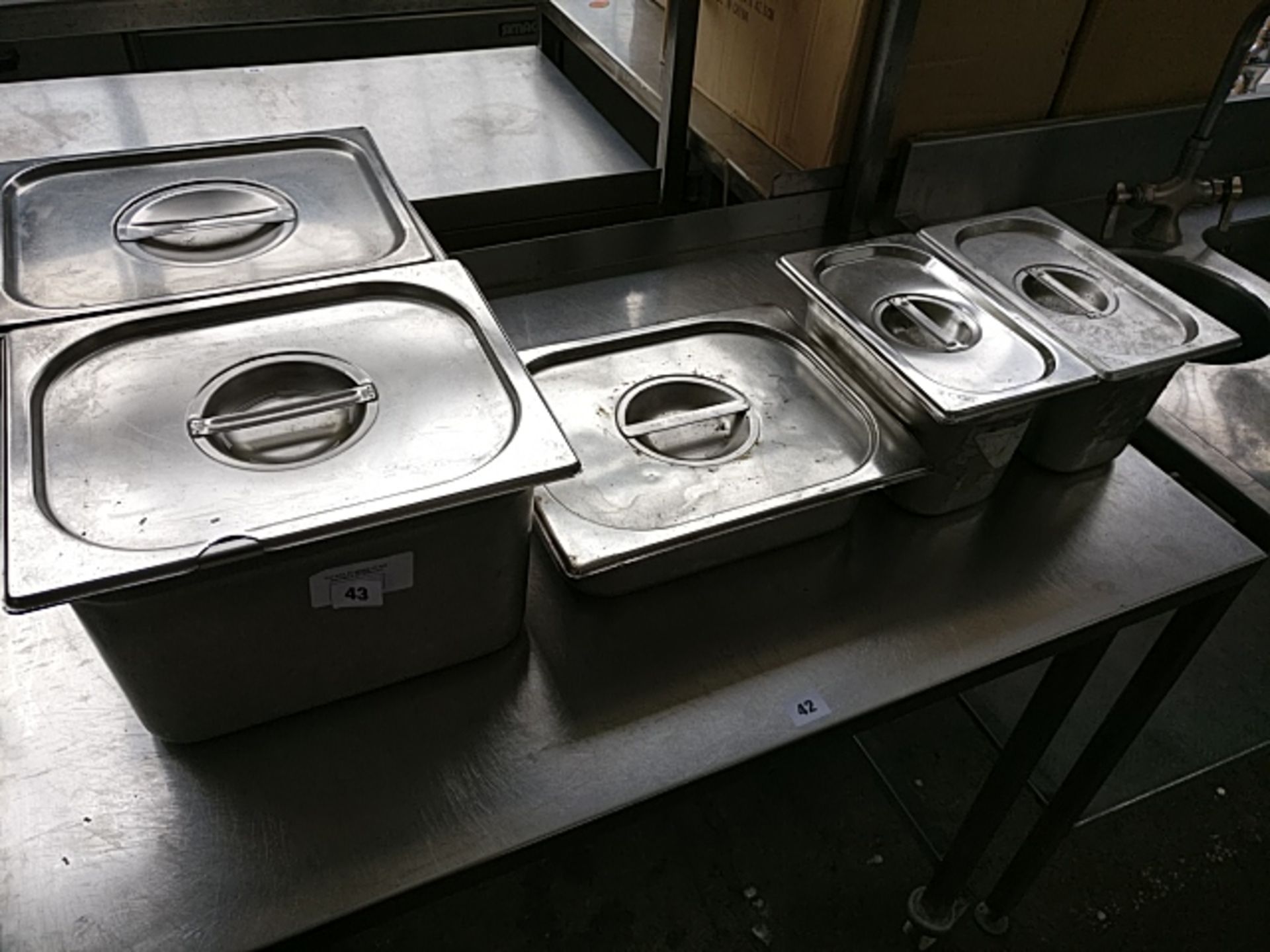 5x Assorted size, part GastroNorm, stainless steel containers with lids