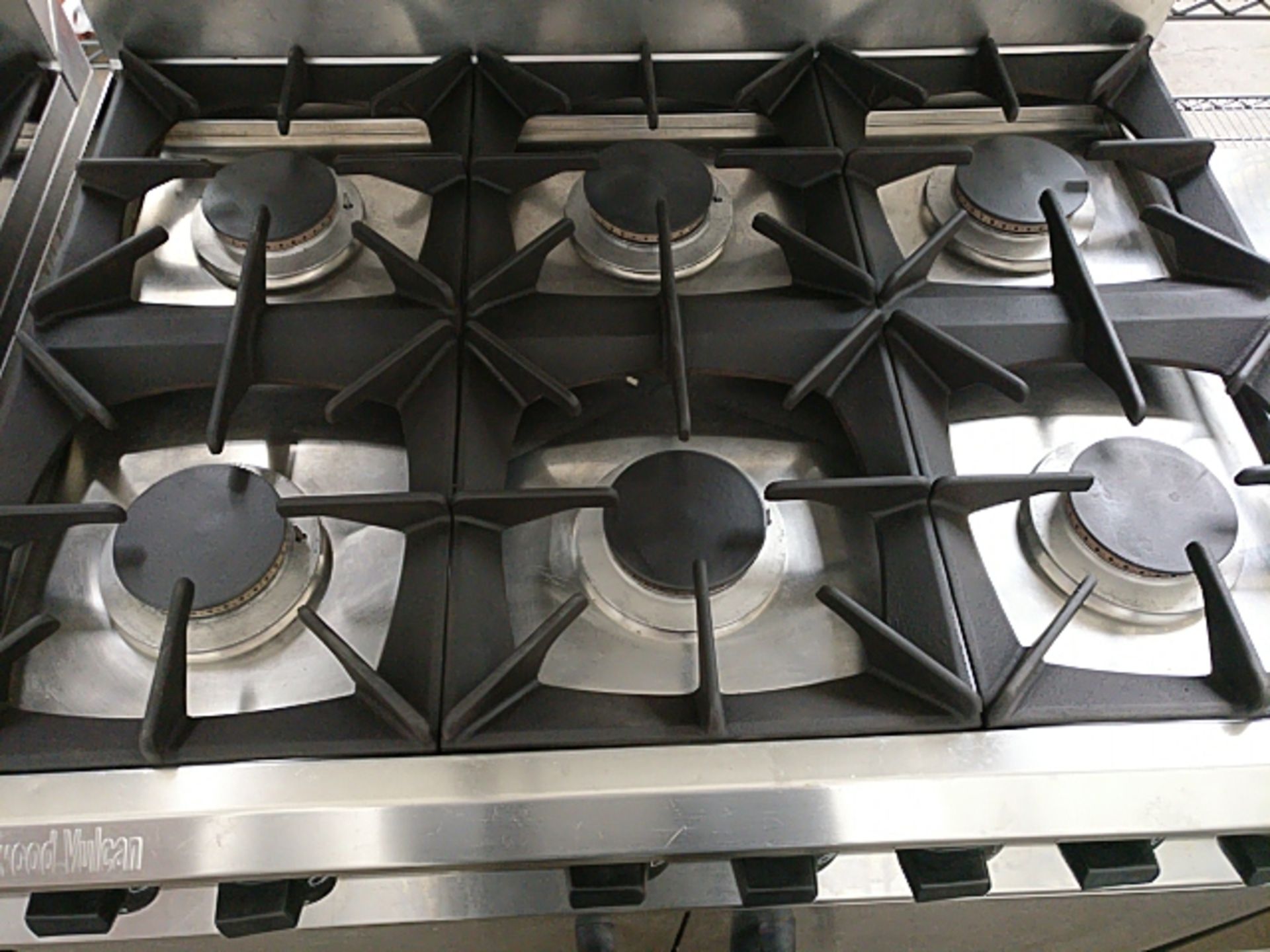 90cm gas Moorwood Vulcan 6-burner cooker with 2-door oven under and shelf over - Image 3 of 3