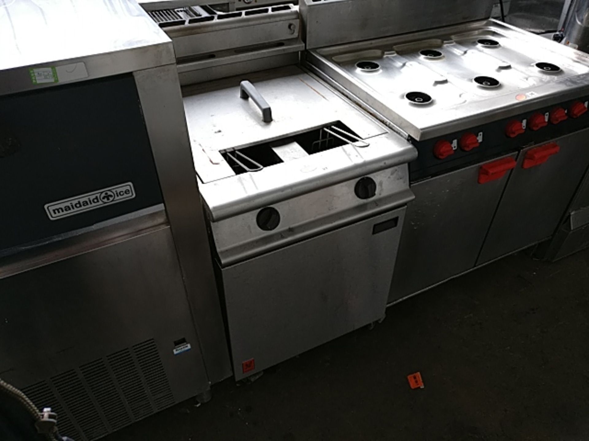 60cm gas Falcon twin-well fryer with 2x baskets