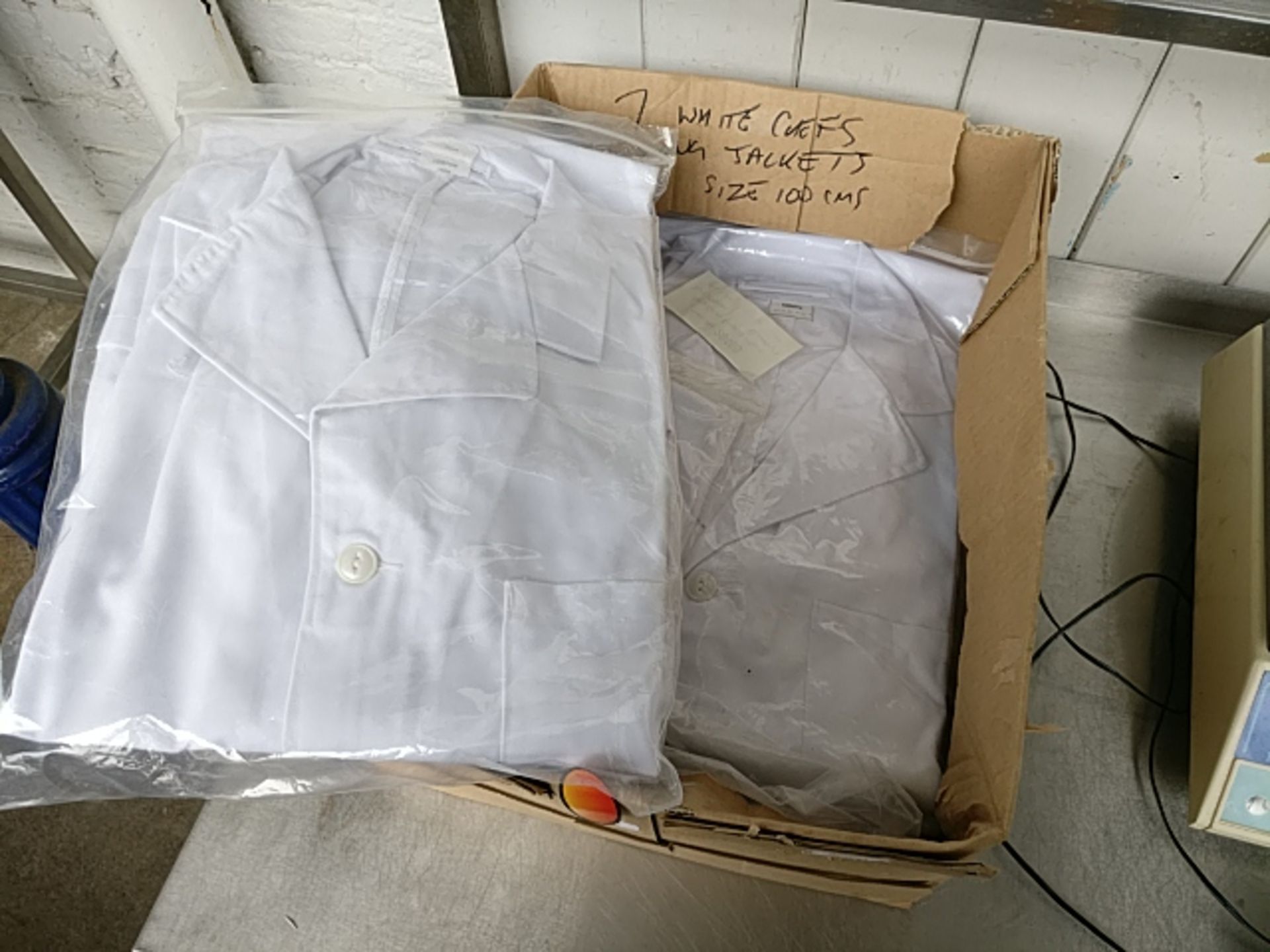 7x White chef's jackets, long length