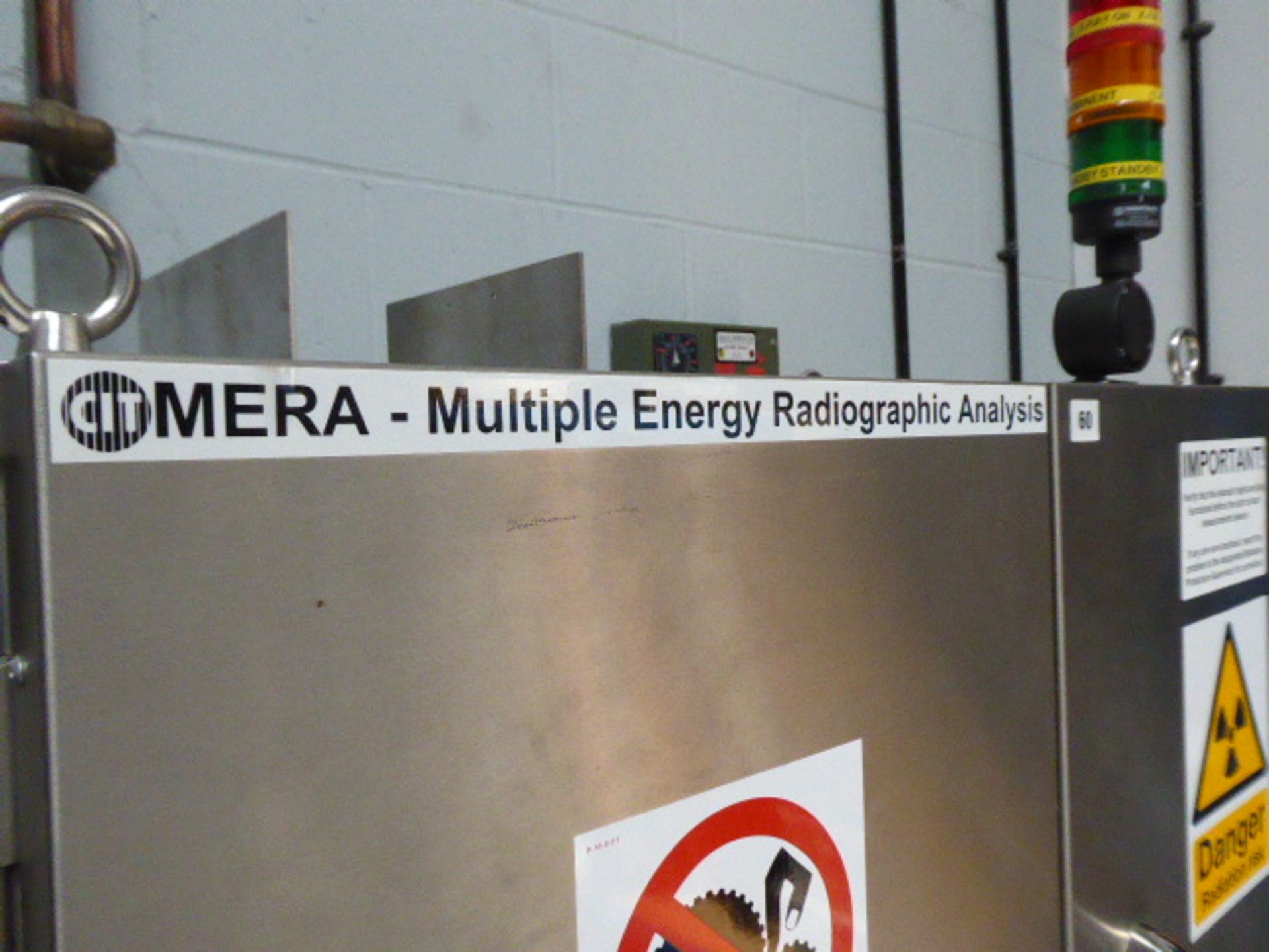 Mera control console multiple energy radiographic analysis cabinet mounted on mobile platform with - Image 8 of 9