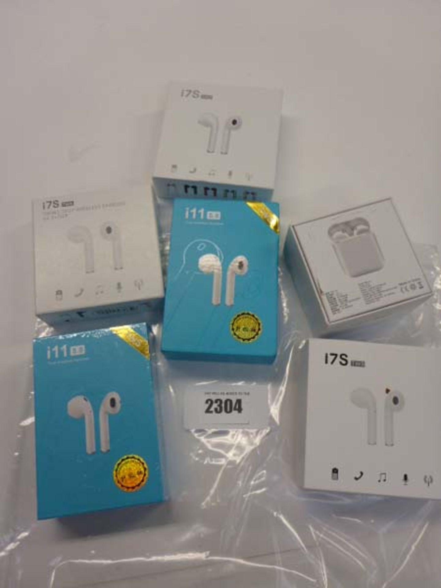 Wireless earphones; 2x i11 5.0, 3x i7S and i9S-TWS