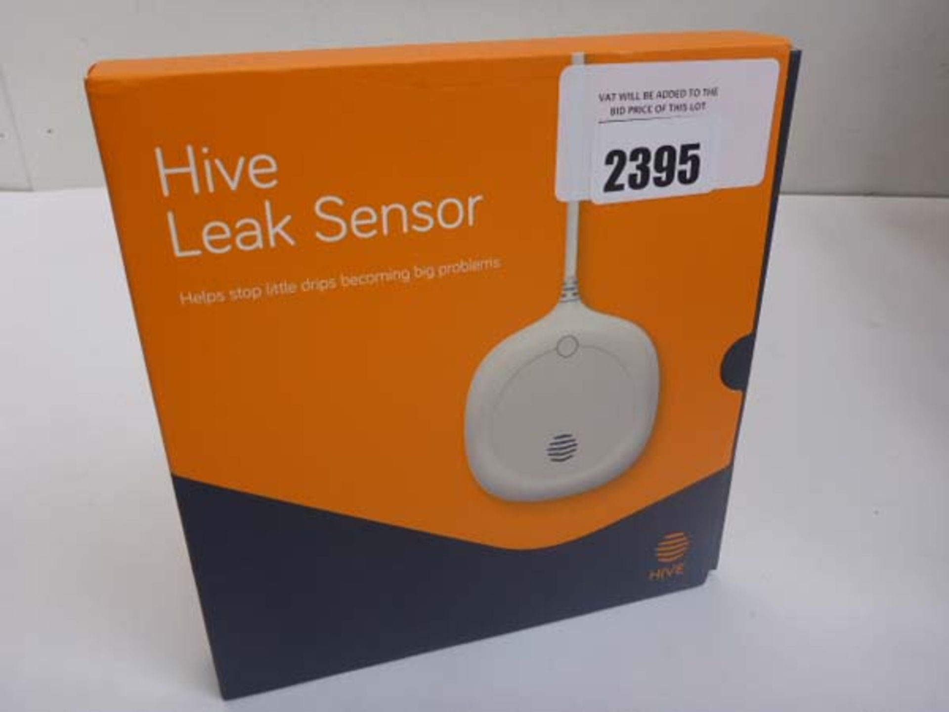 Hive active leak sensor in box.