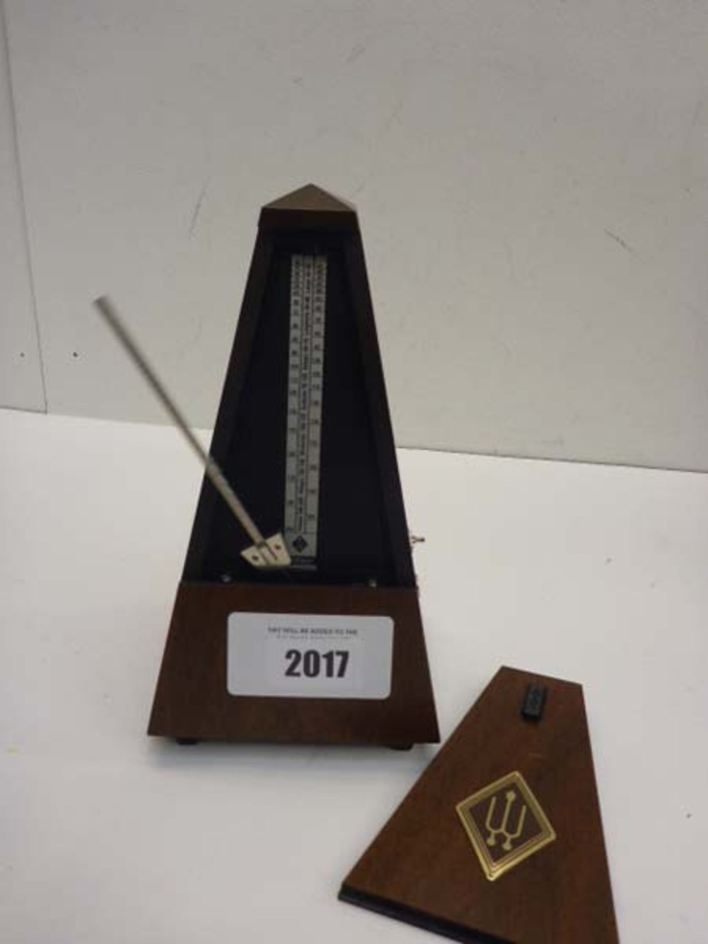 Traditional pyramid metronome