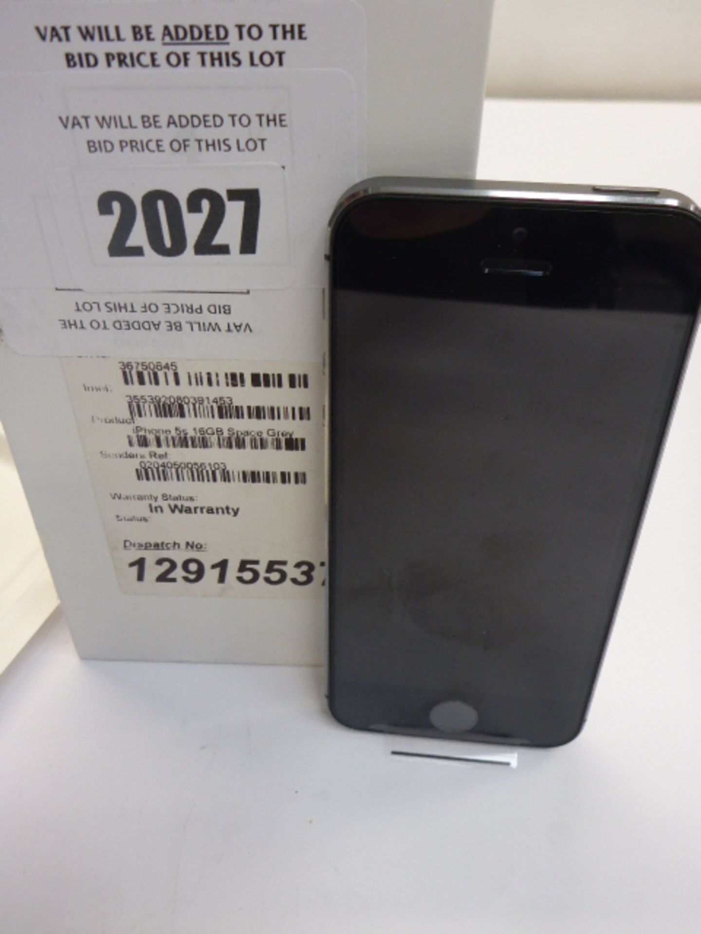 Apple iPhone 5S 16GB storage mobile phone.