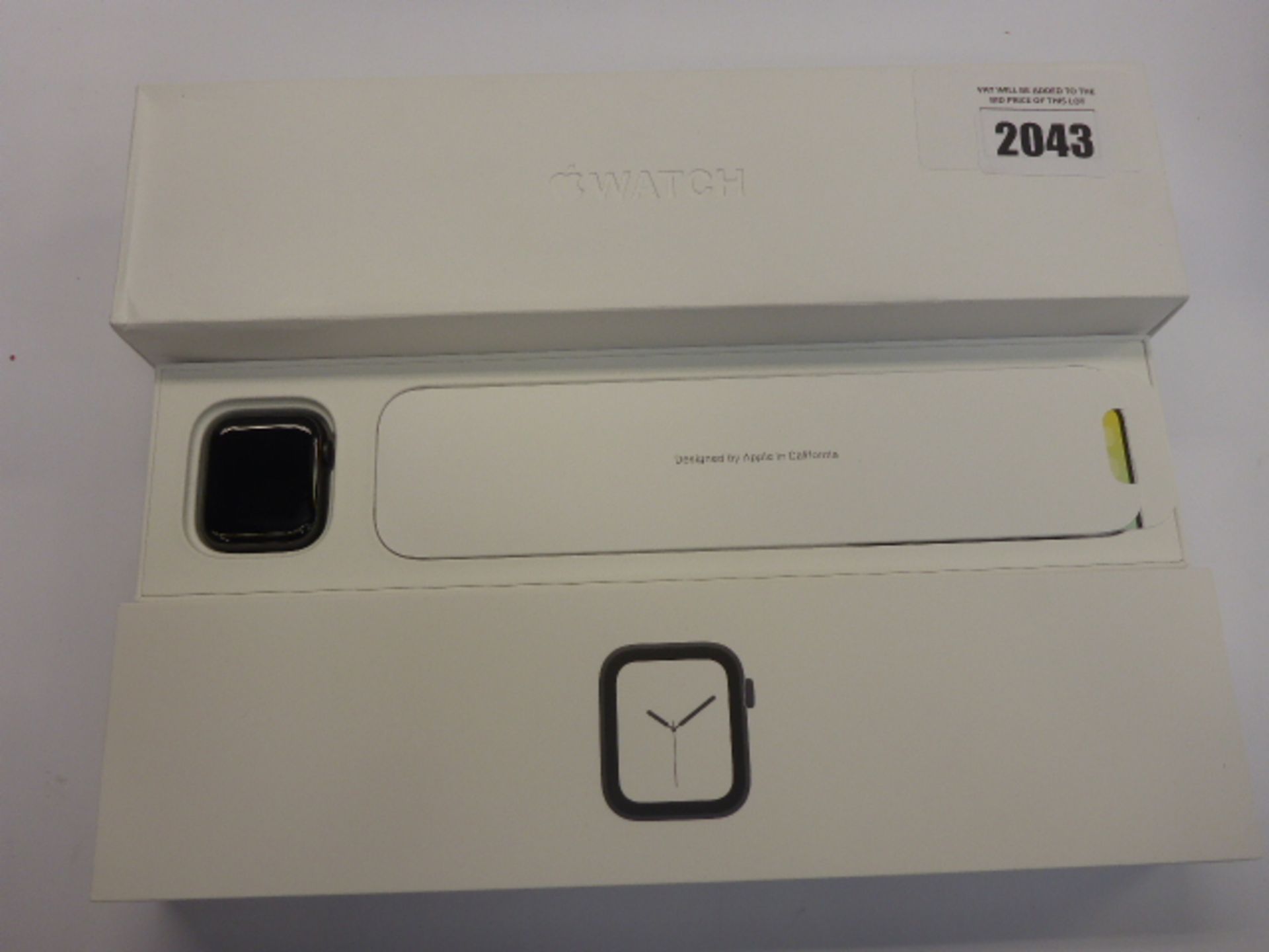Apple Series 4 40mm watch boxed.