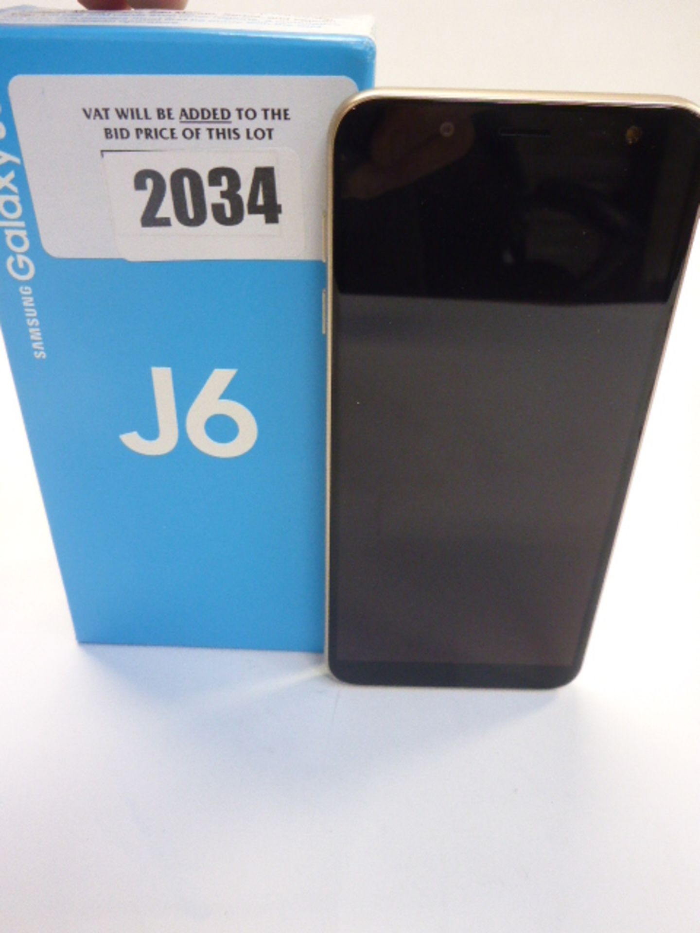 Samsung Galaxy J6 Mobile phone 32GB storage mobile phone. boxed.