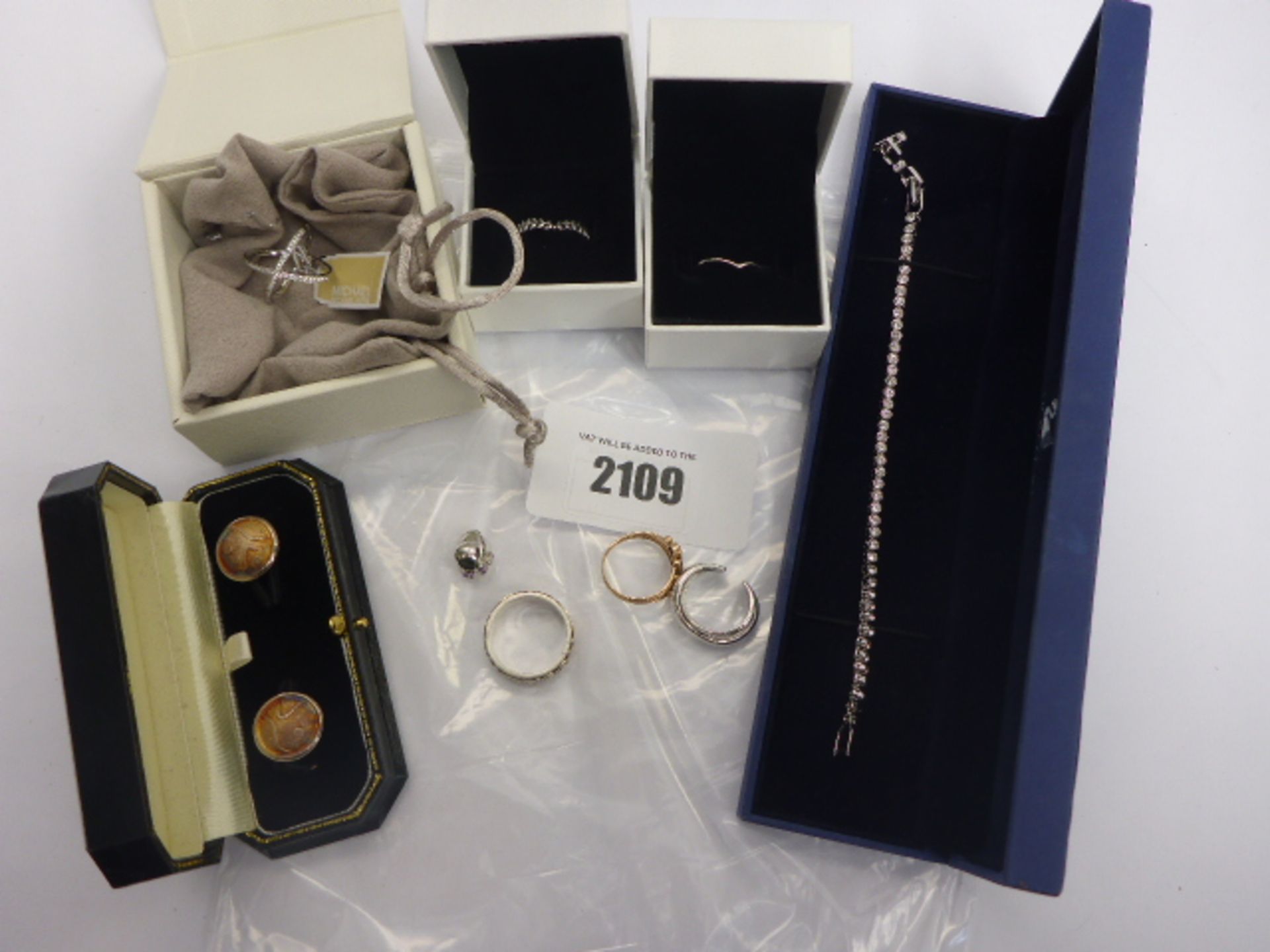 Micheal Kors ring, Swarovski necklace, silver cufflinks, Pandora rings and loose marked jewellery