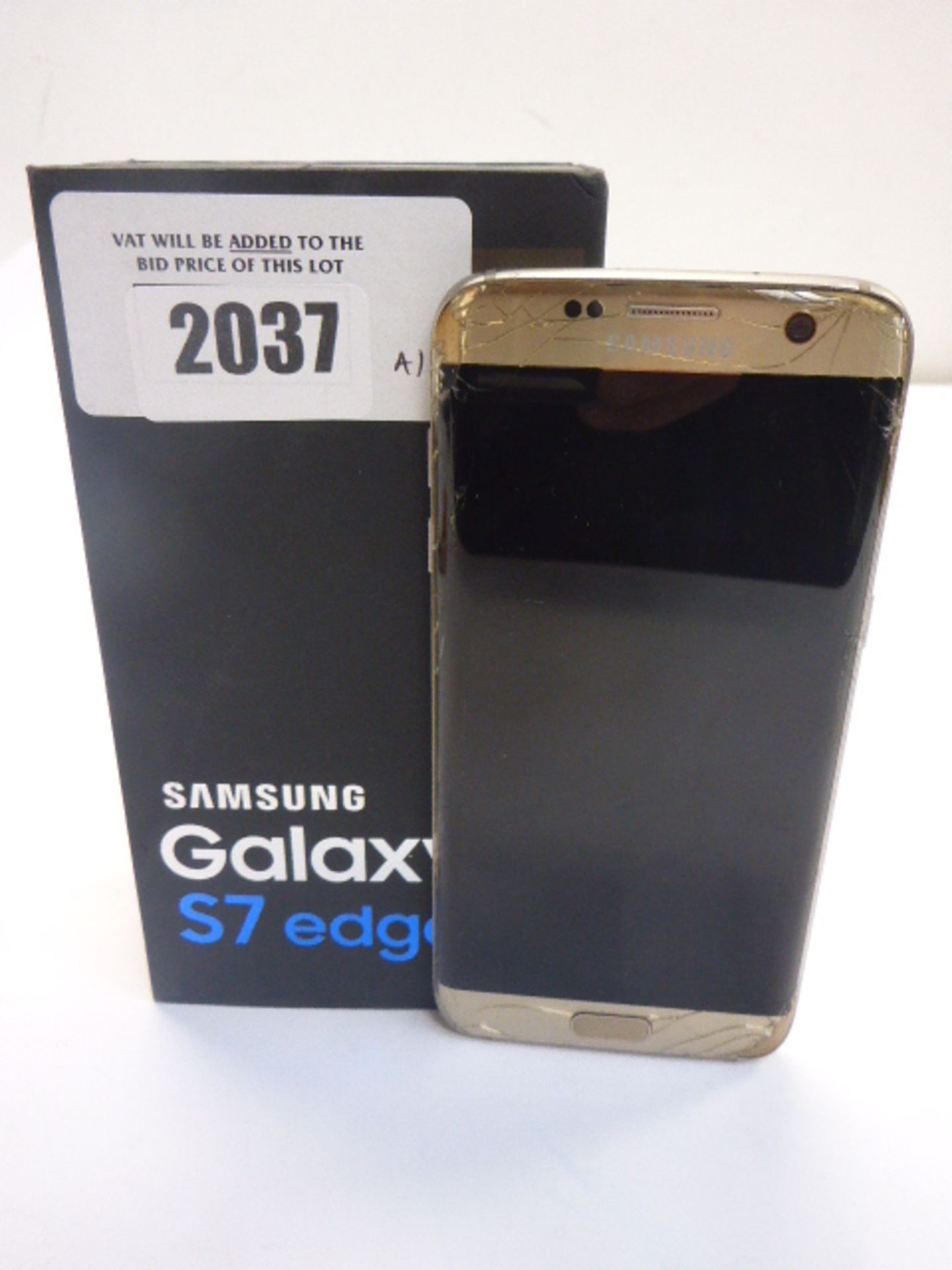 Samsung Galaxy S7 edge 32Gb mobile phone boxed, A/F Cracked screen.