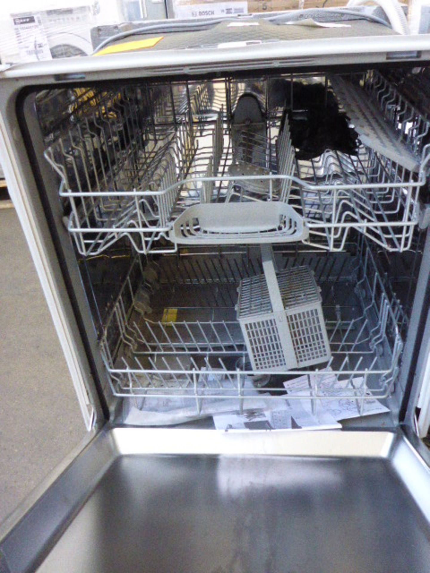 SMV40C30GBB Bosch Dishwasher fully integrated 60cm - Image 2 of 2