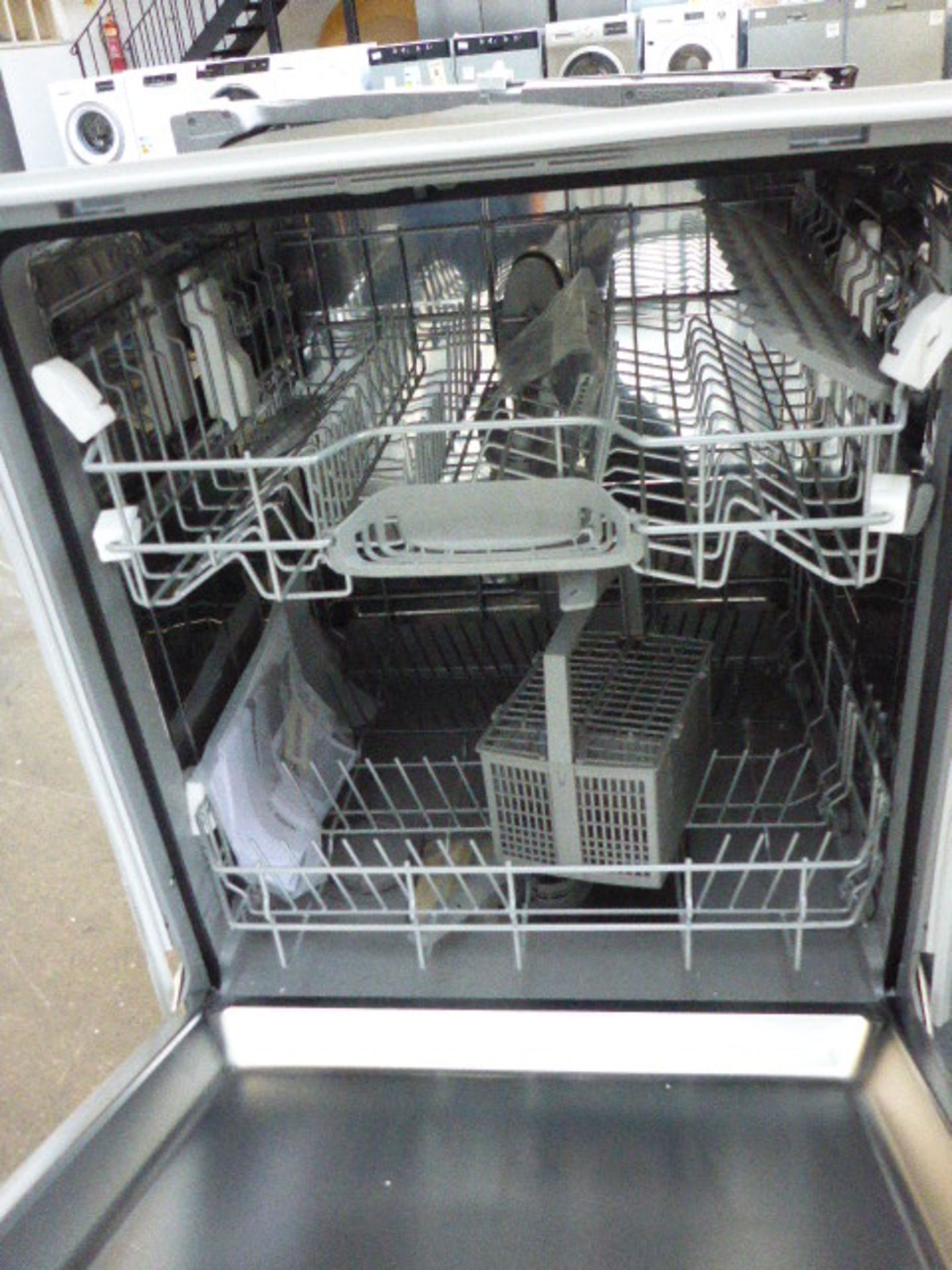 SMV40C30GBB Bosch Dishwasher fully integrated 60cm - Image 2 of 2