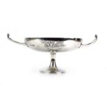 An Edwardian silver two handled tazza in the Art Nouveau manner, Finnigans Ltd., London 1908, w.