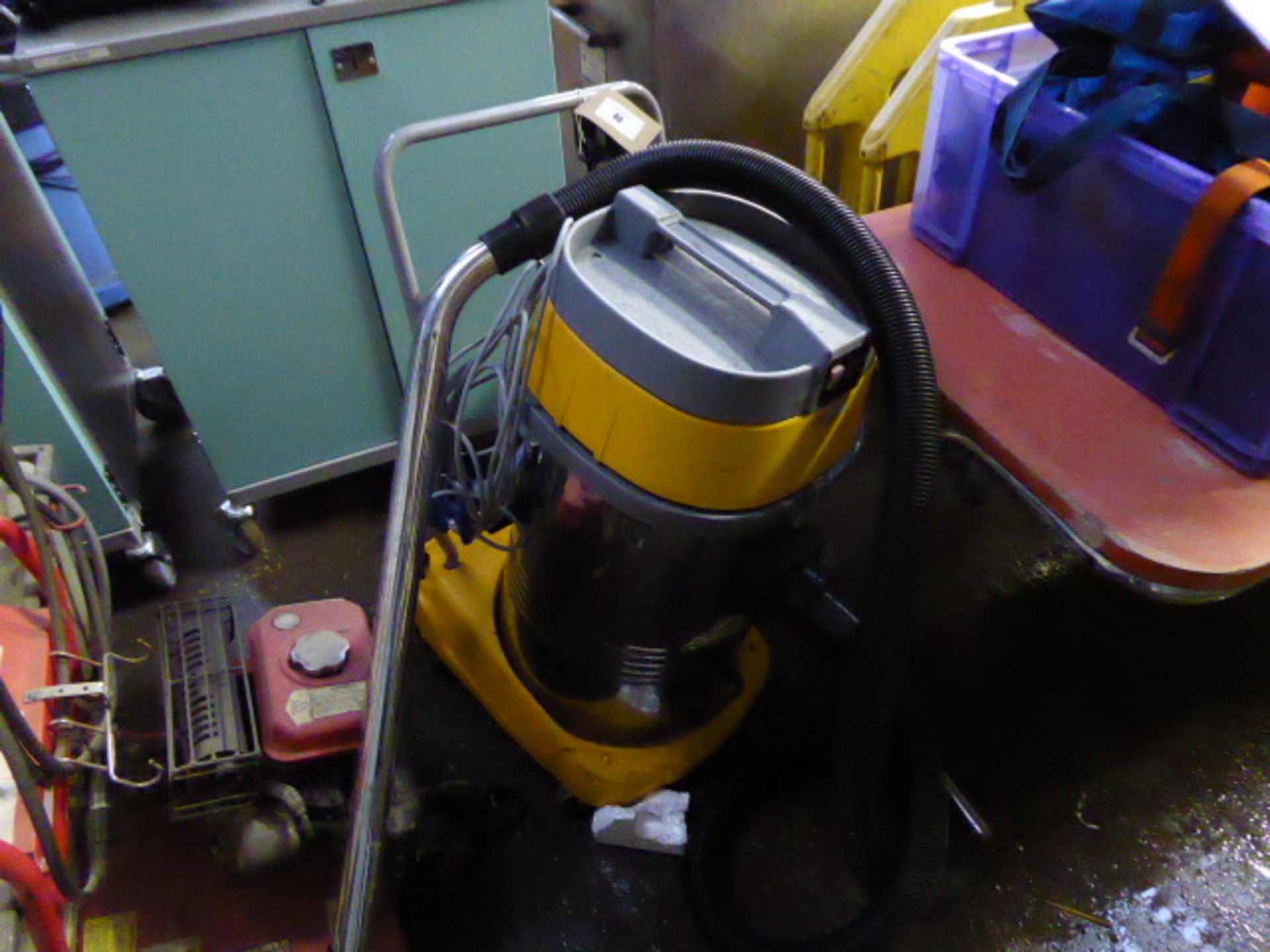 Ghilibi Italian grey and yellow industrial single phase vacuum cleaner on trolley