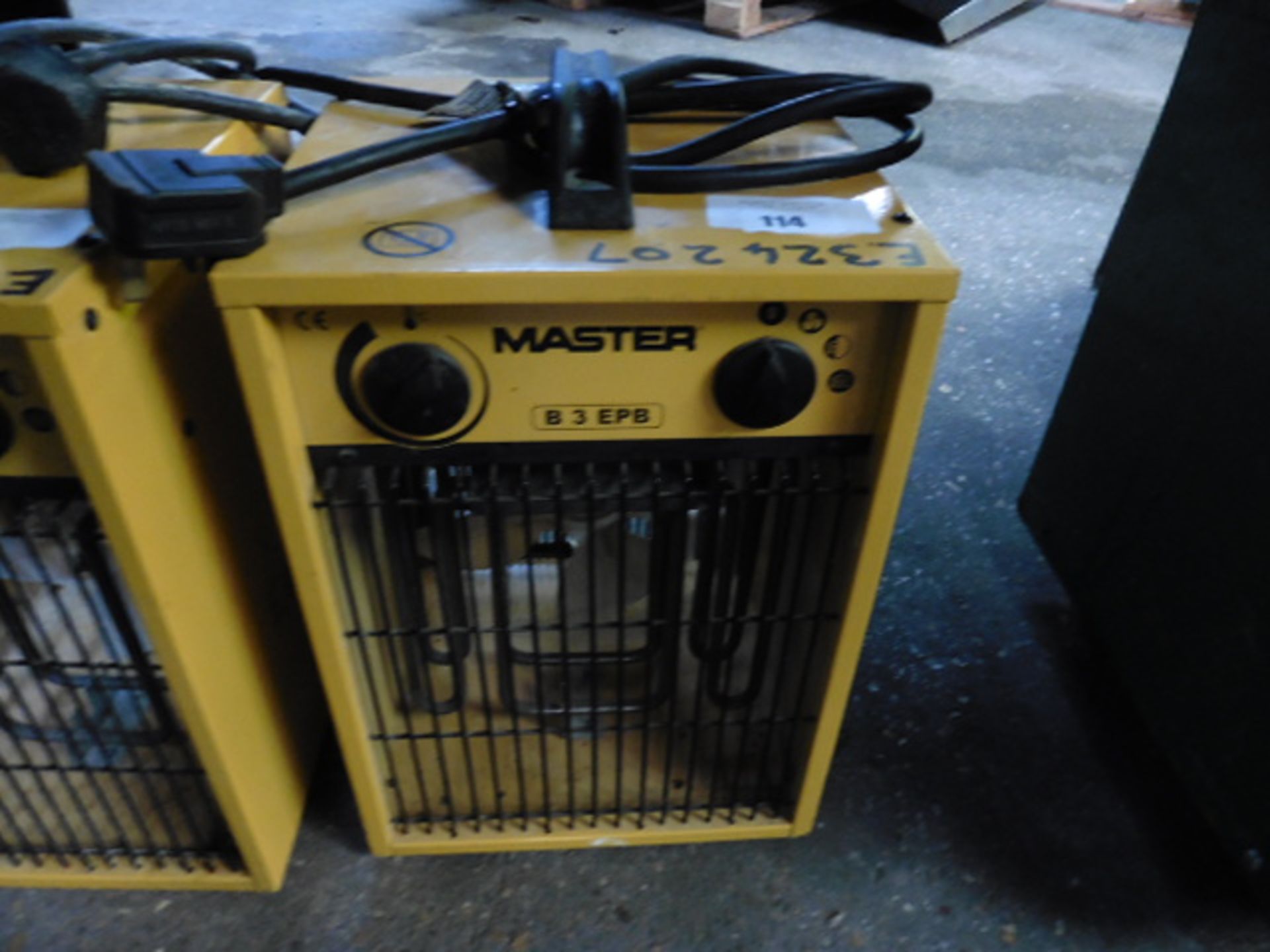 Master B3EPB single phase electric fan heater (E 324207)