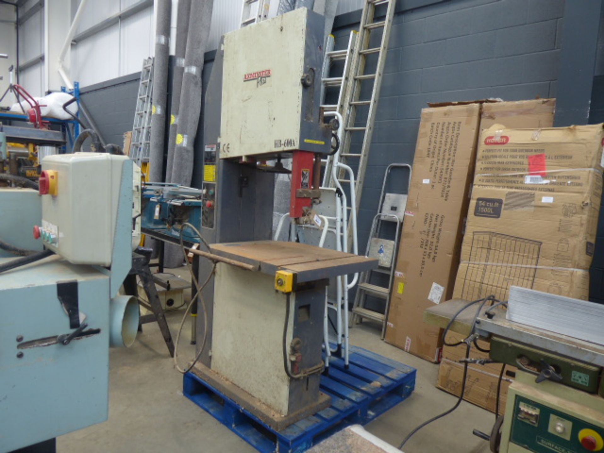 Axminster Plus HB-600 A vertical bandsaw, 3 phase