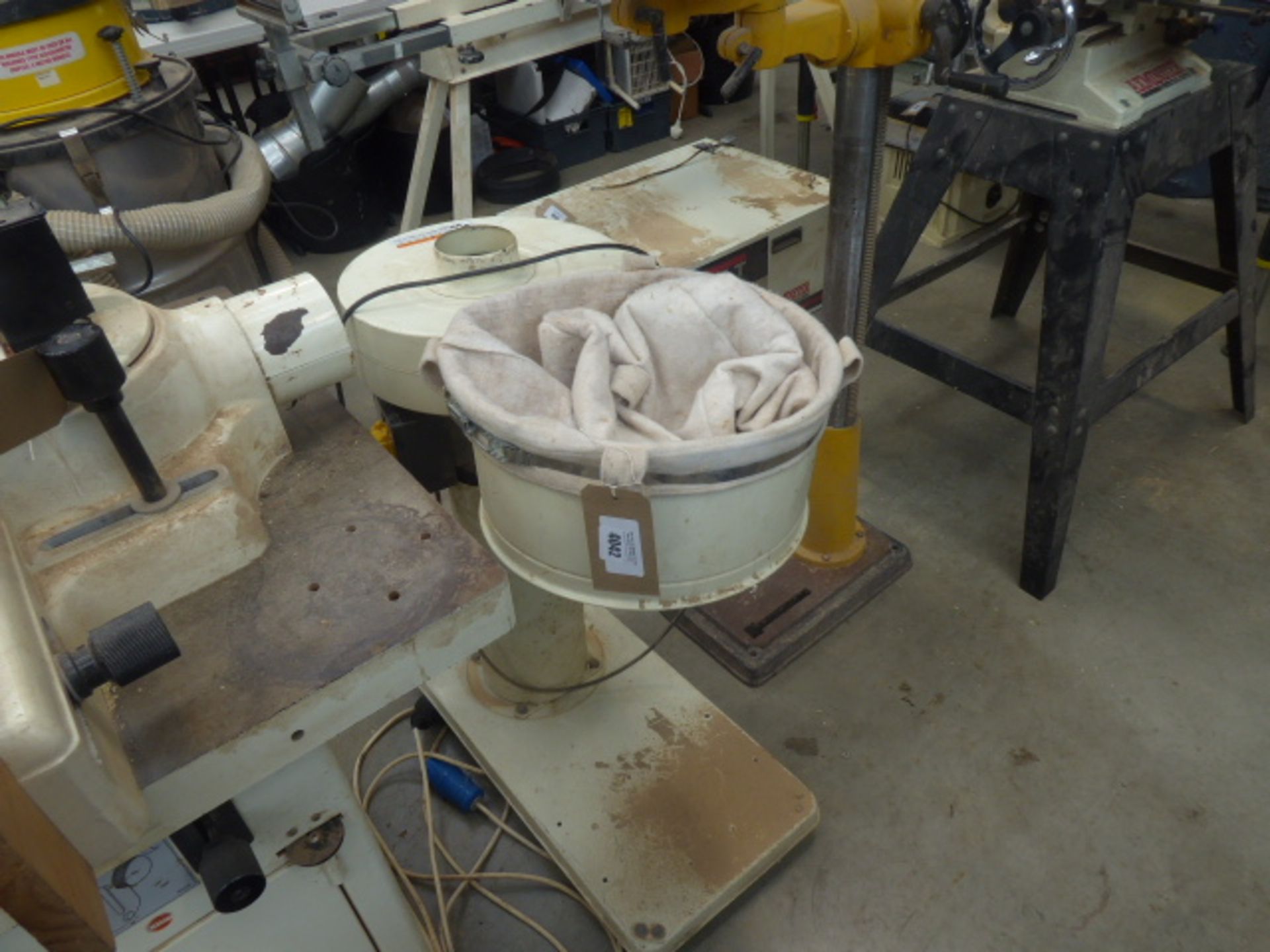 Axminster single bag dust extractor - Image 2 of 2