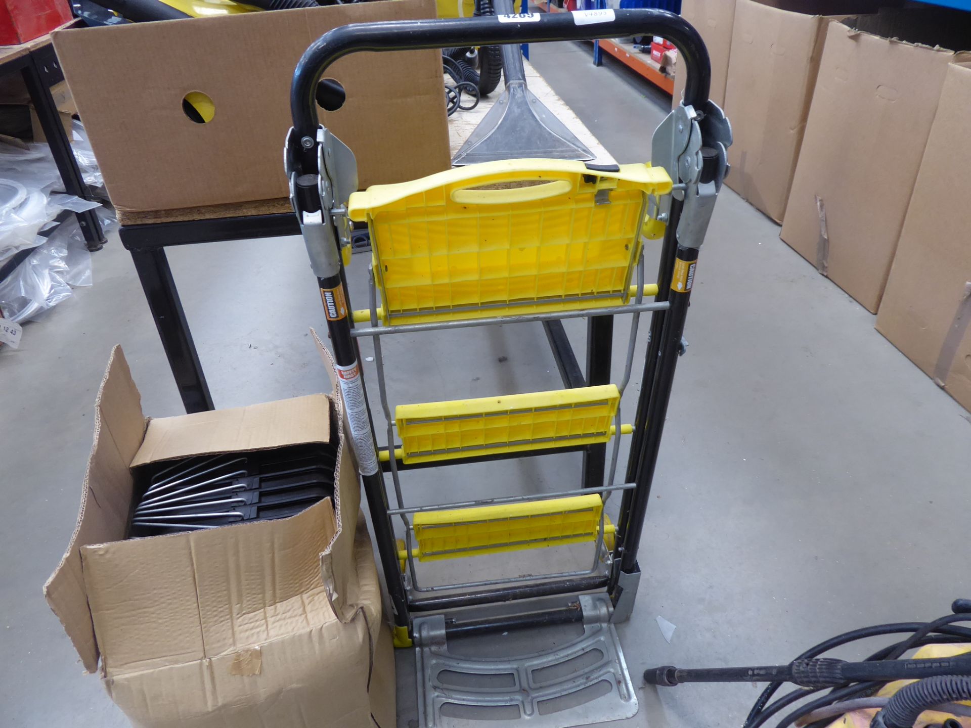 Folding sack truck