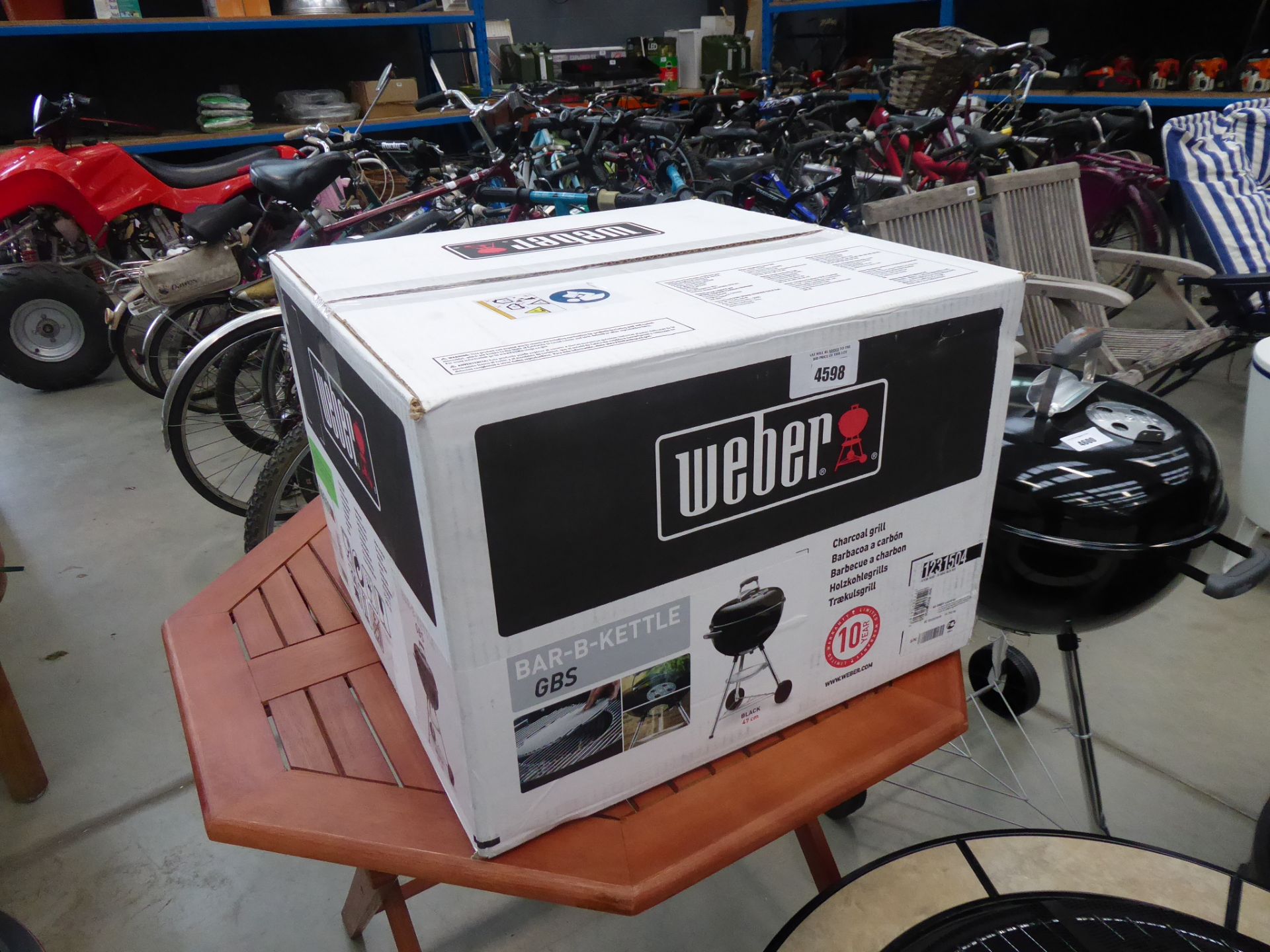 Boxed webber charcoal BBQ