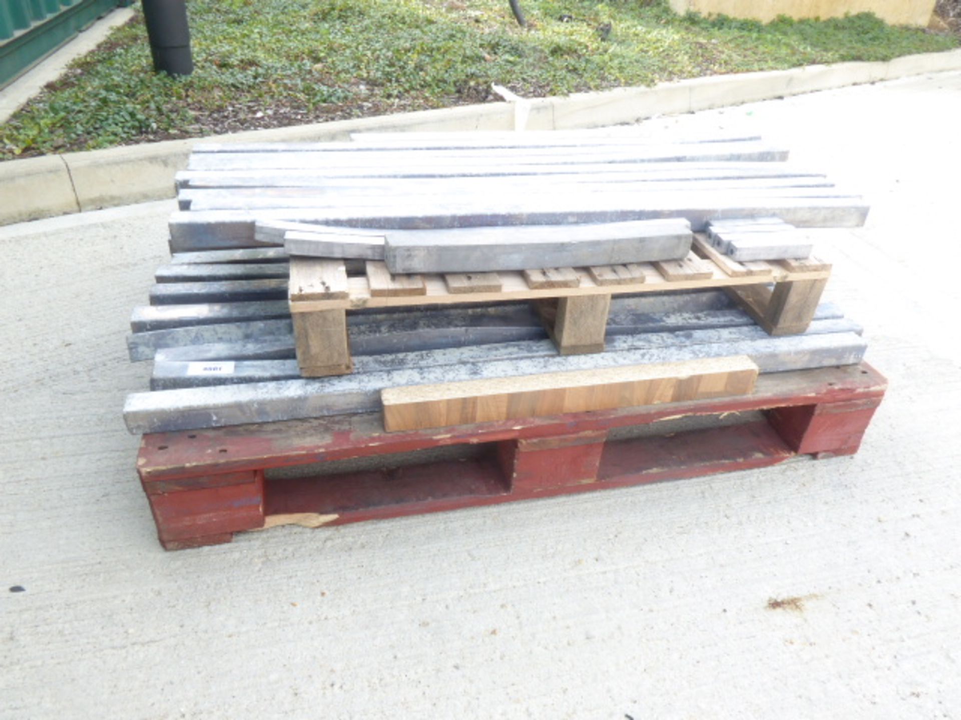 Pallet of lead for sash windows