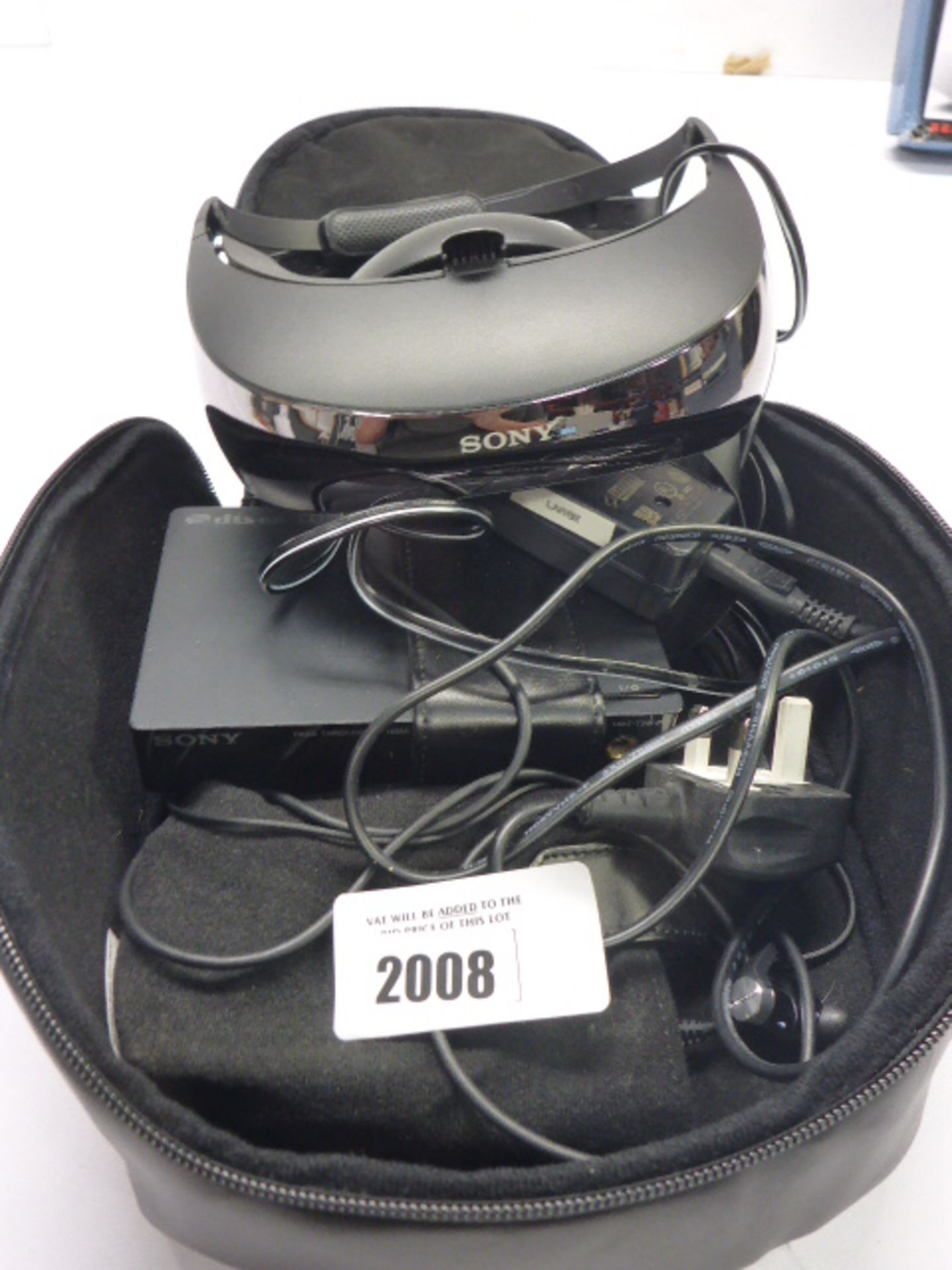 Sony HMZ-T3W 3D Viewer with case