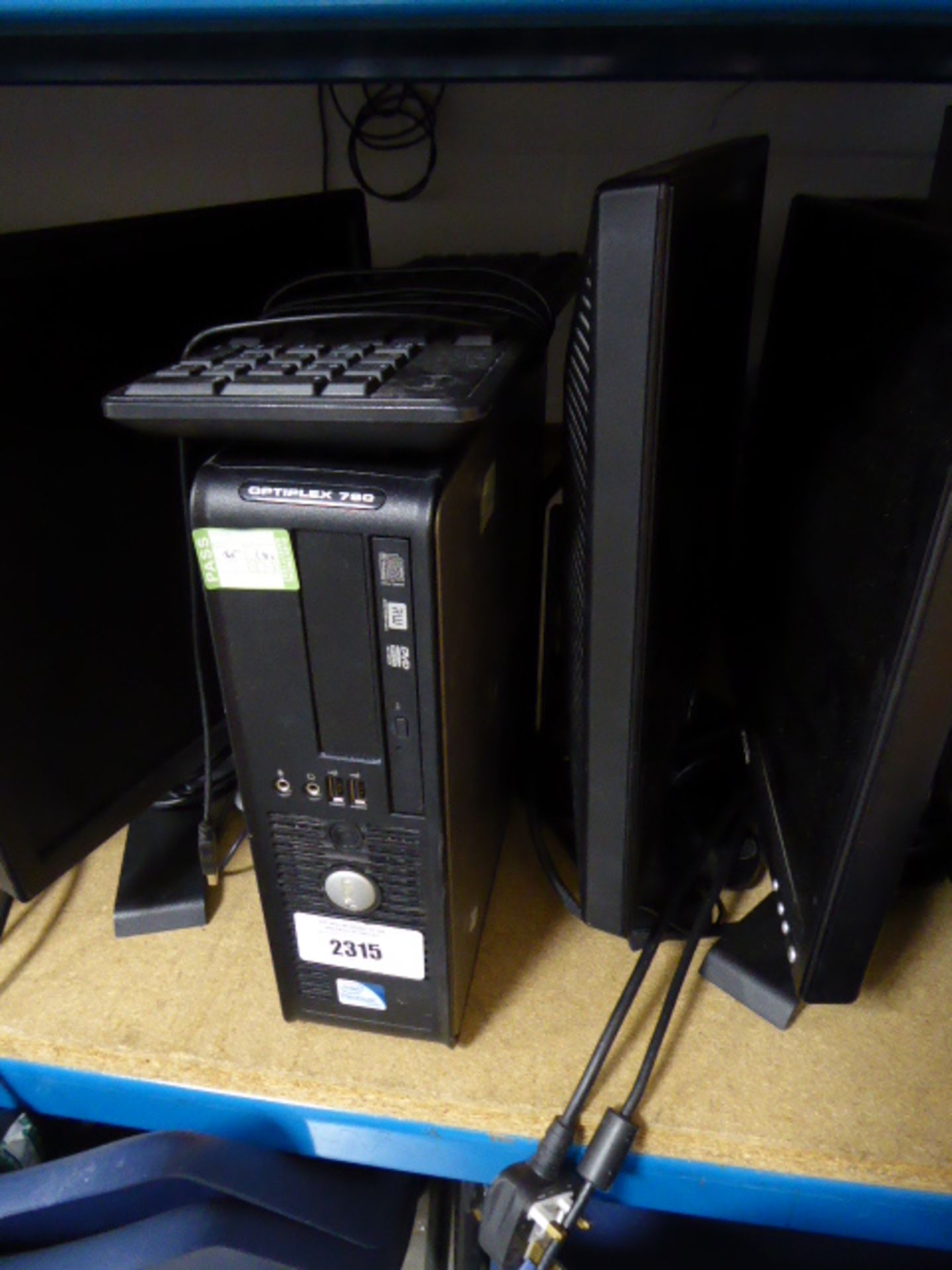 Dell Optiplex 780 tower PC, no hdd, pentium processor, with keyboard, monitor and mouse